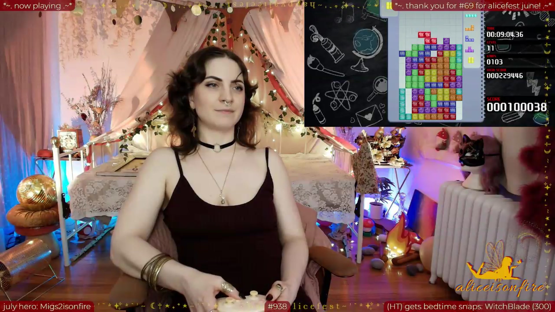 Gallery image thumbnail from aliceisonfire's myfreecams stream on, 07/07/2026, 10:43 image 17 of 20