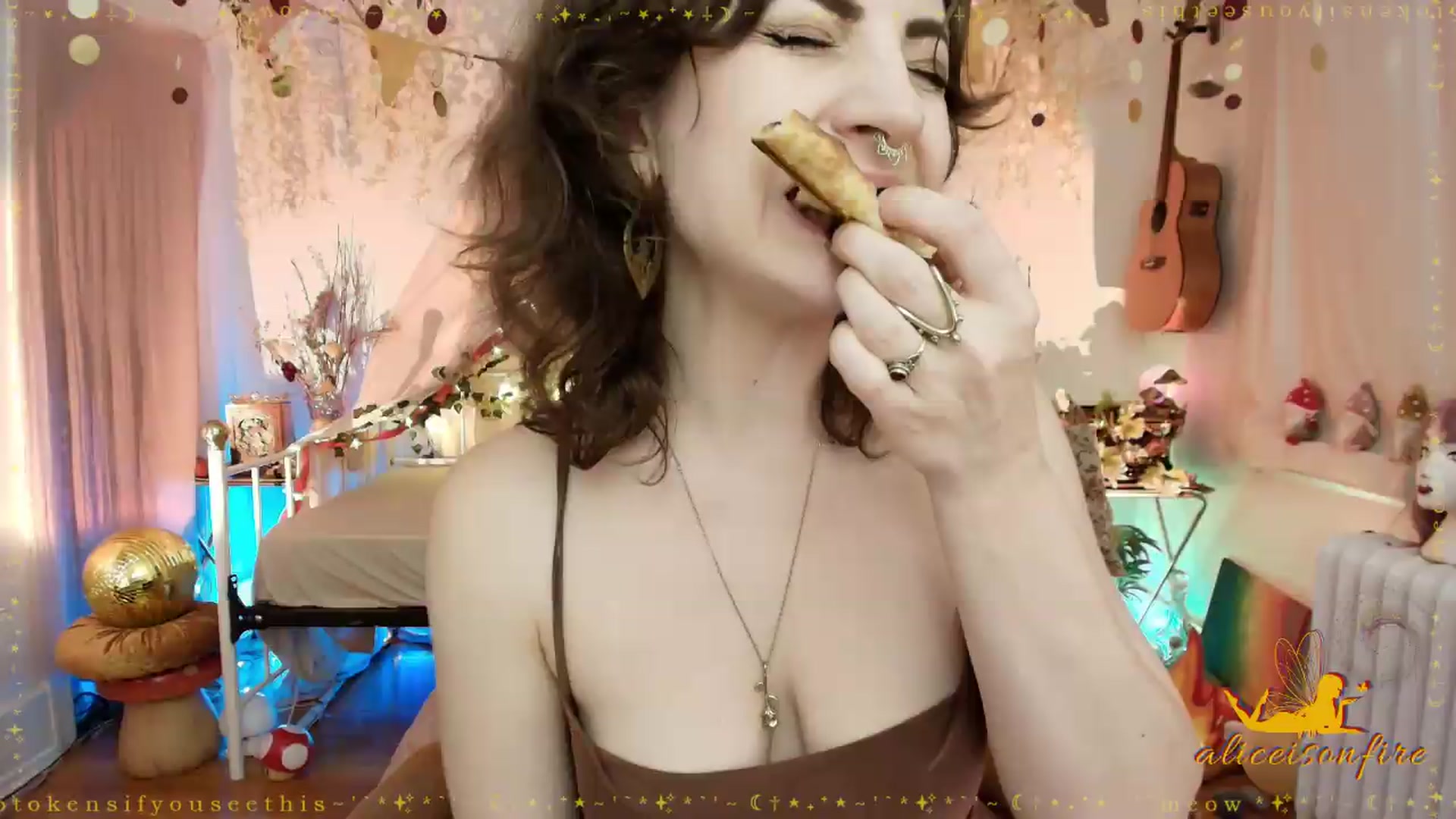 Gallery image thumbnail from aliceisonfire's myfreecams stream on, 08/14/2026, 07:55 image 17 of 20