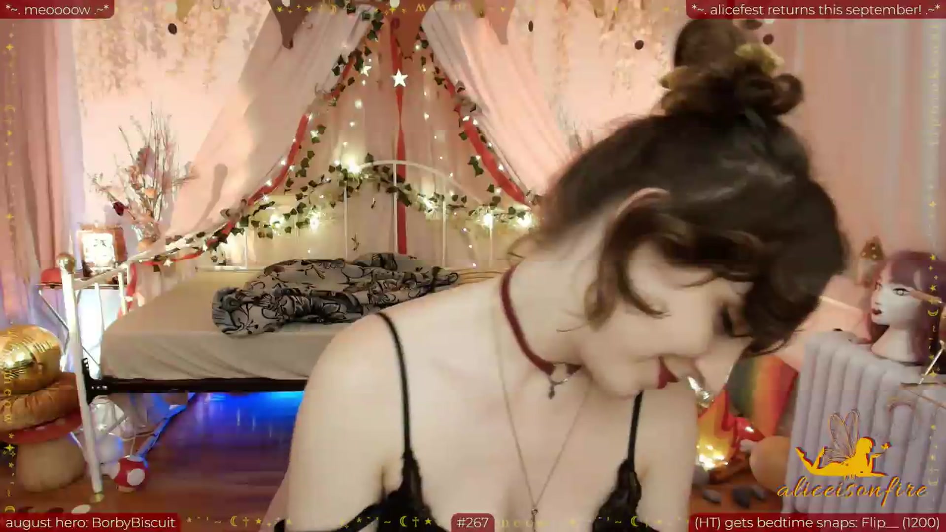 Gallery image thumbnail from aliceisonfire's myfreecams stream on, 08/20/2026, 09:03 image 19 of 20