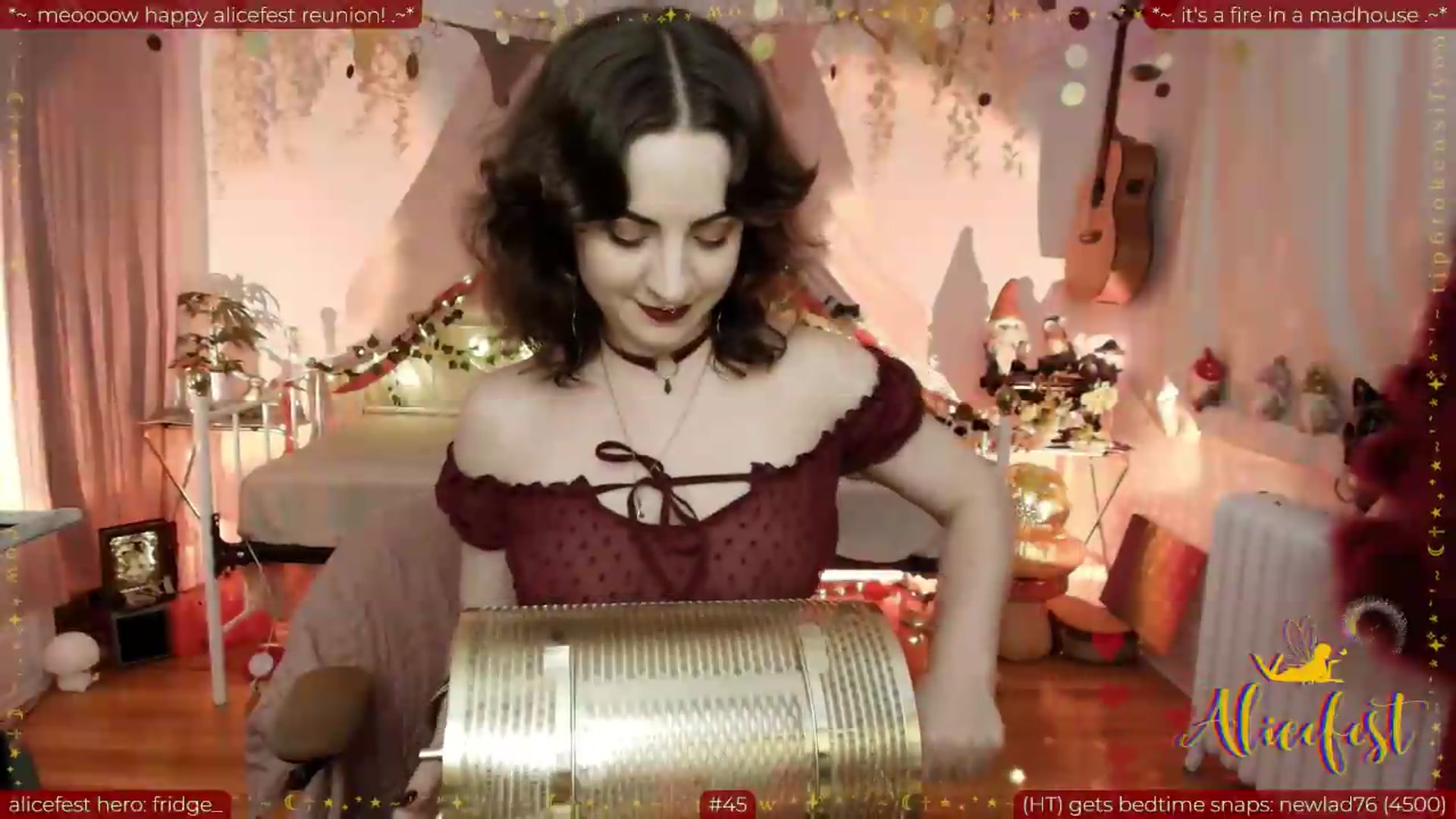 Gallery image thumbnail from aliceisonfire's myfreecams stream on, 09/04/2026, 06:17 image 18 of 20