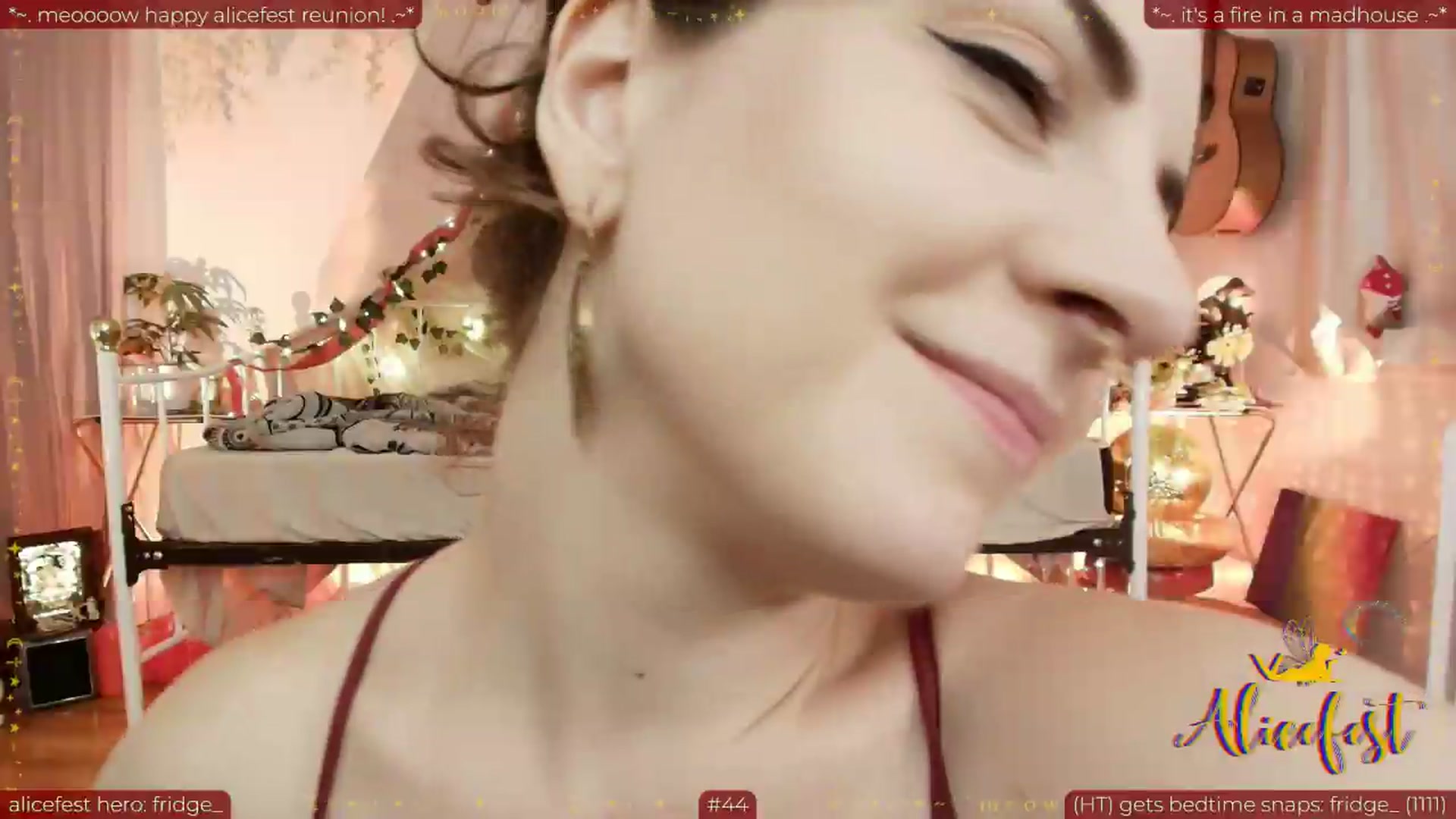 Gallery image thumbnail from aliceisonfire's myfreecams stream on, 09/05/2026, 02:32 image 19 of 20