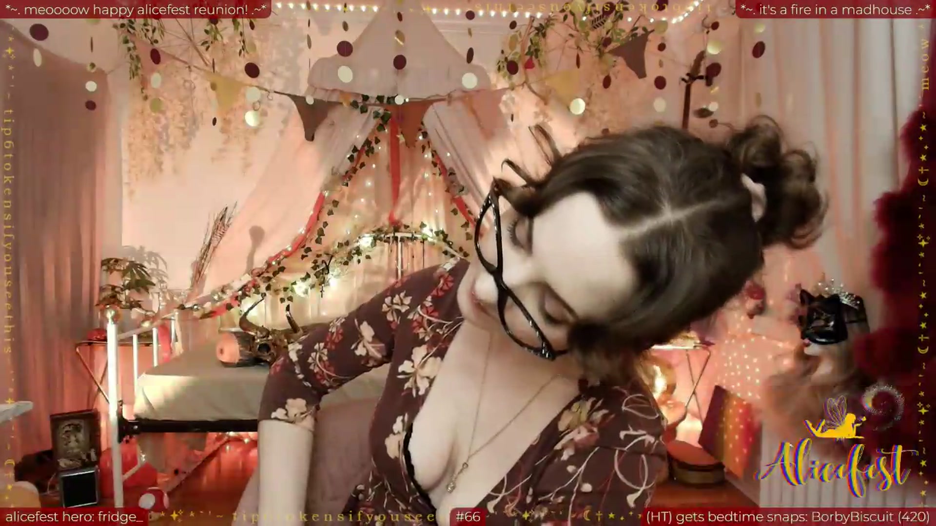 Gallery image thumbnail from aliceisonfire's myfreecams stream on, 09/09/2026, 24:13 image 8 of 20