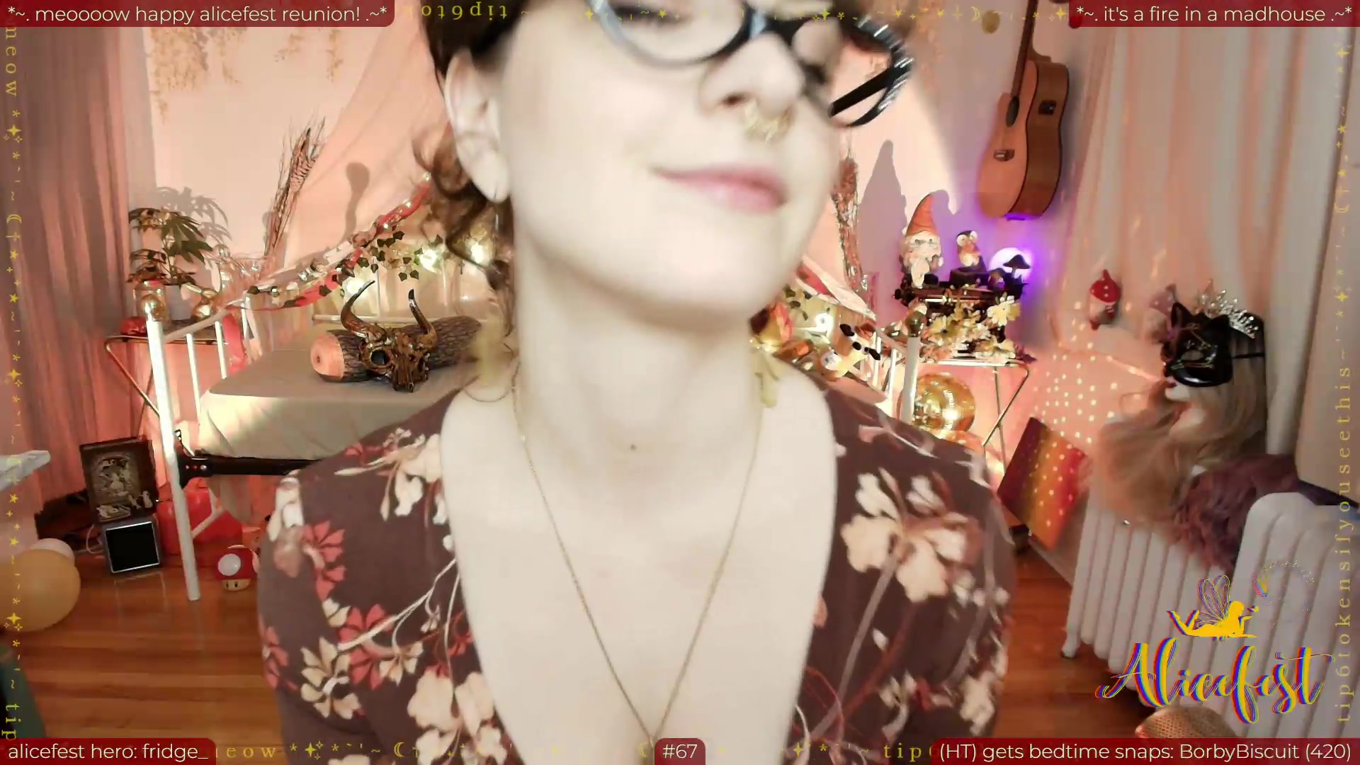 Gallery image thumbnail from aliceisonfire's myfreecams stream on, 09/09/2026, 24:13 image 17 of 20