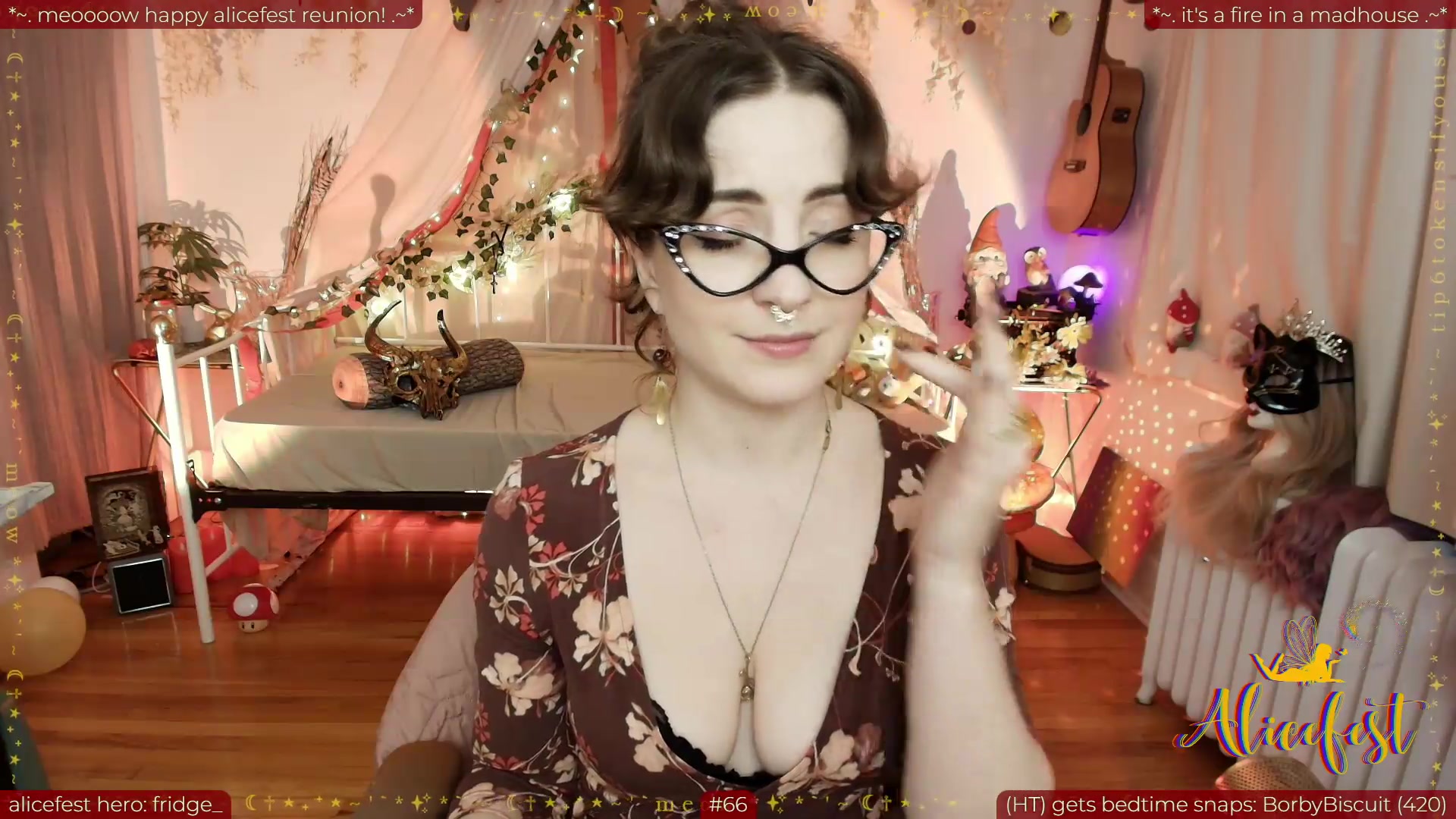 Gallery image thumbnail from aliceisonfire's myfreecams stream on, 09/09/2026, 24:13 image 14 of 20