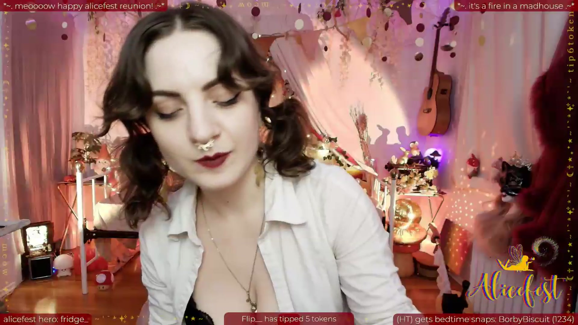Gallery image thumbnail from aliceisonfire's myfreecams stream on, 09/12/2026, 10:10 image 9 of 20