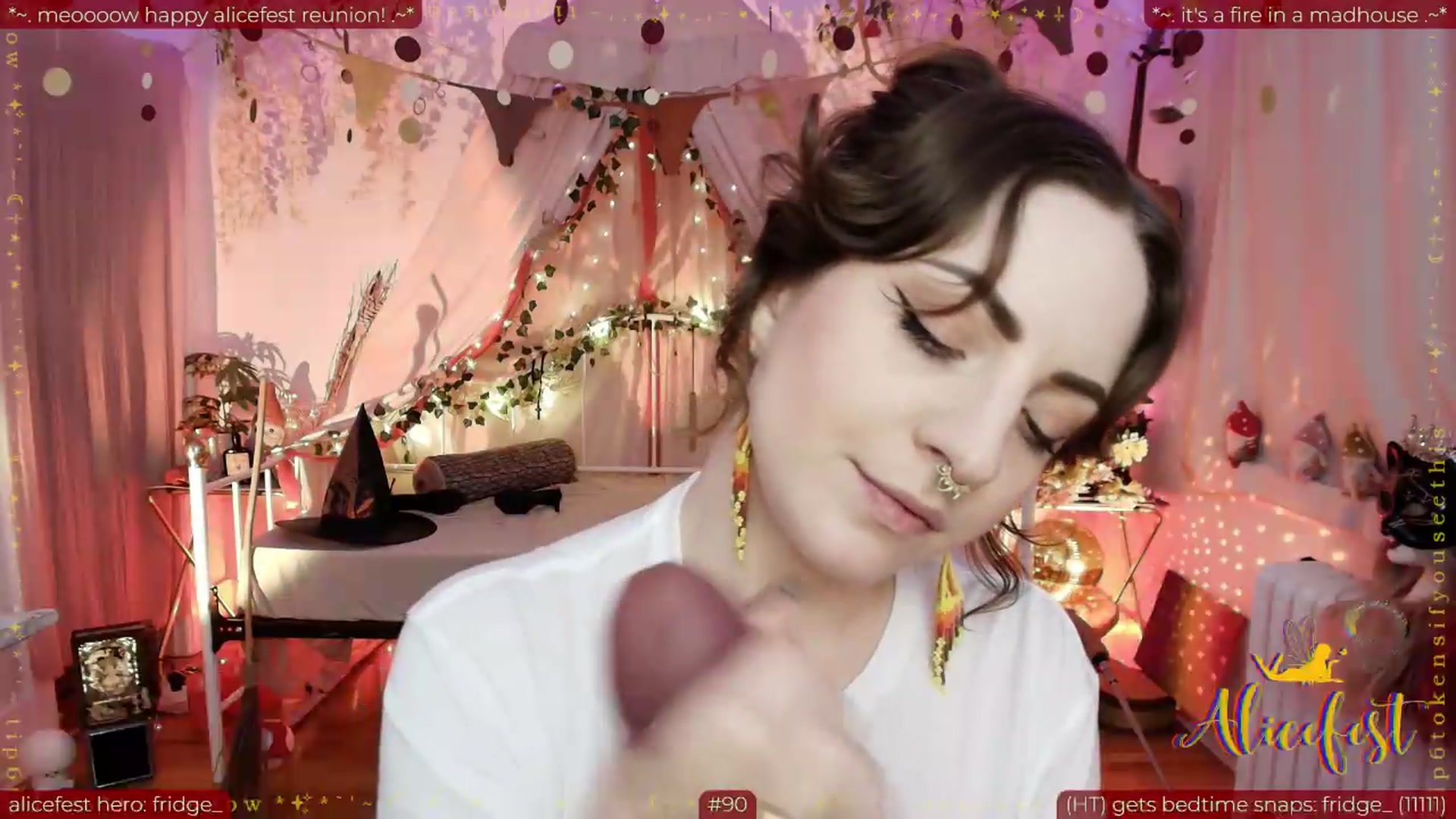 Gallery image thumbnail from aliceisonfire's myfreecams stream on, 09/17/2026, 05:45 image 18 of 20