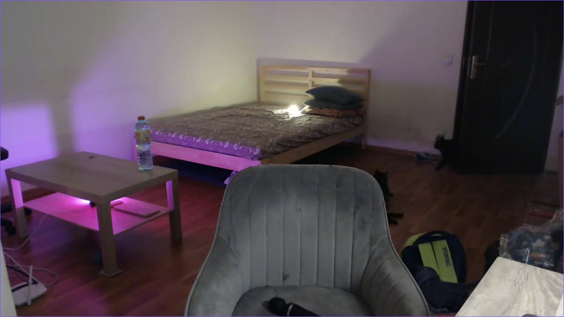 Gallery image thumbnail from alicesmithmfc's myfreecams stream on, 12/26/2022, 01:26 image 14 of 20
