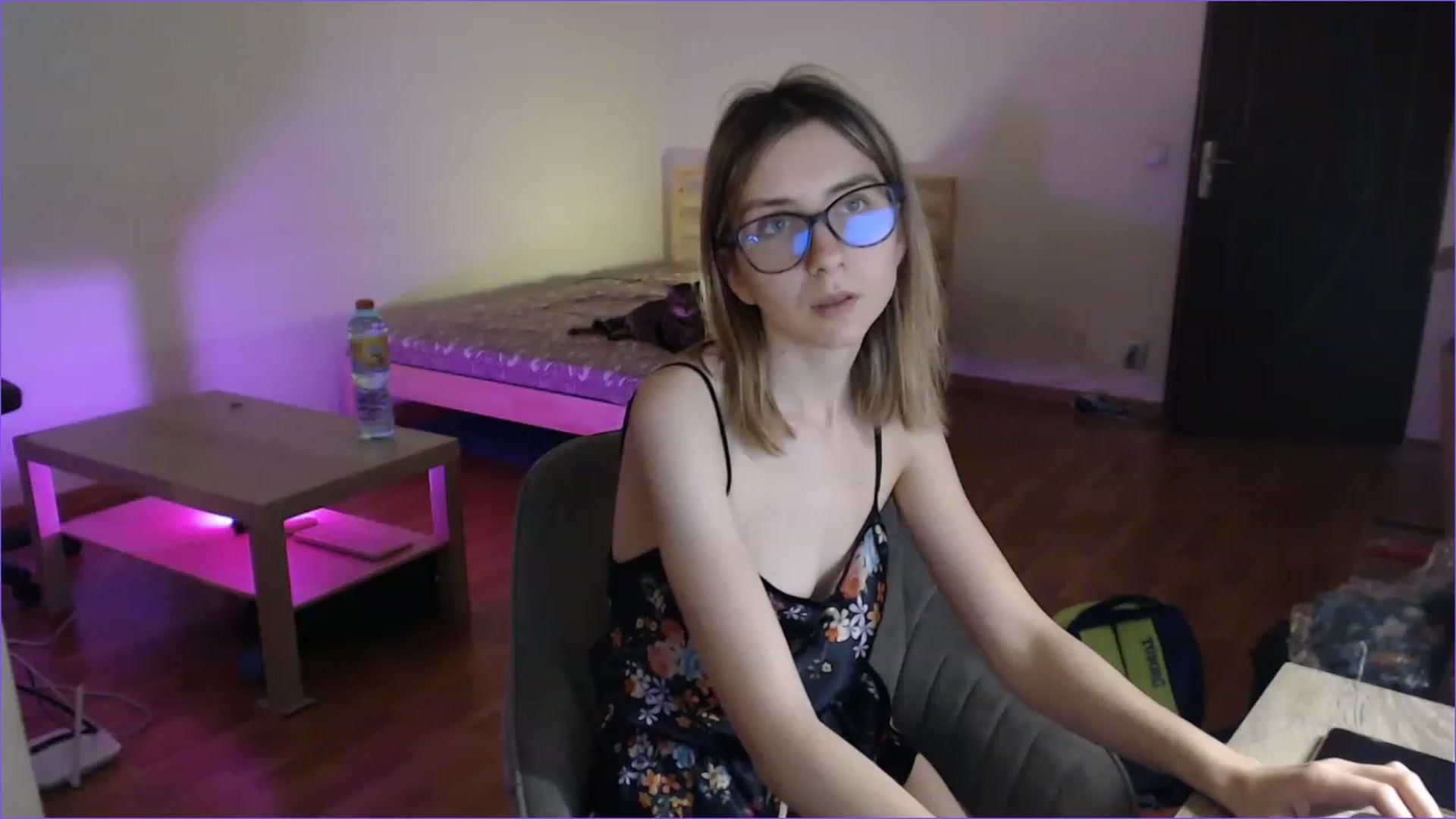 Gallery image thumbnail from alicesmithmfc's myfreecams stream on, 12/26/2022, 01:26 image 12 of 20