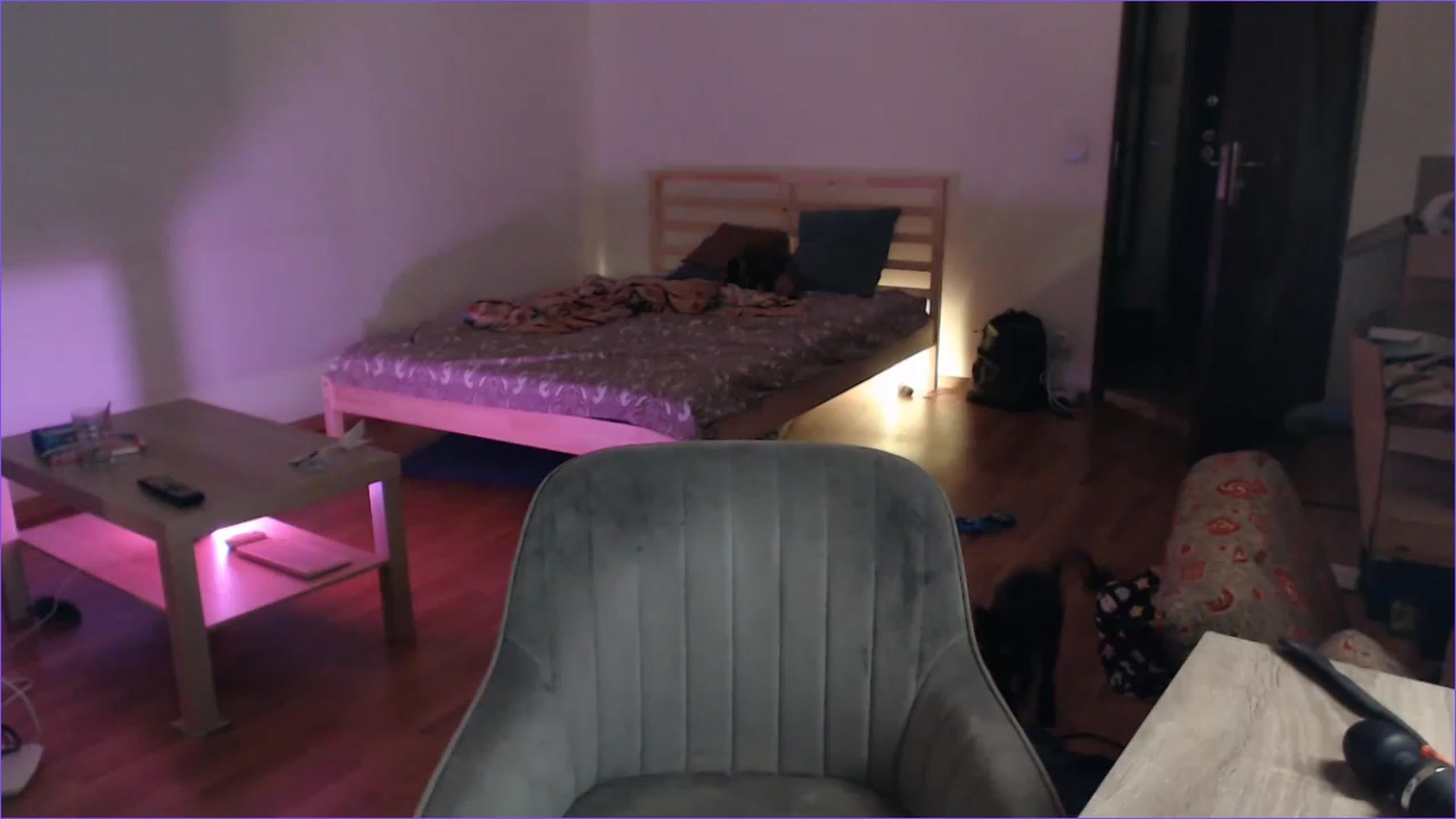Gallery image thumbnail from alicesmithmfc's myfreecams stream on, 01/01/2023, 19:30 image 19 of 20