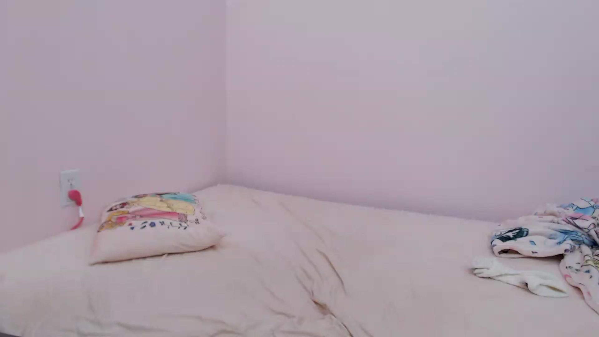 Gallery image thumbnail from alisamesser's myfreecams stream on, 01/30/2023, 08:23 image 15 of 20