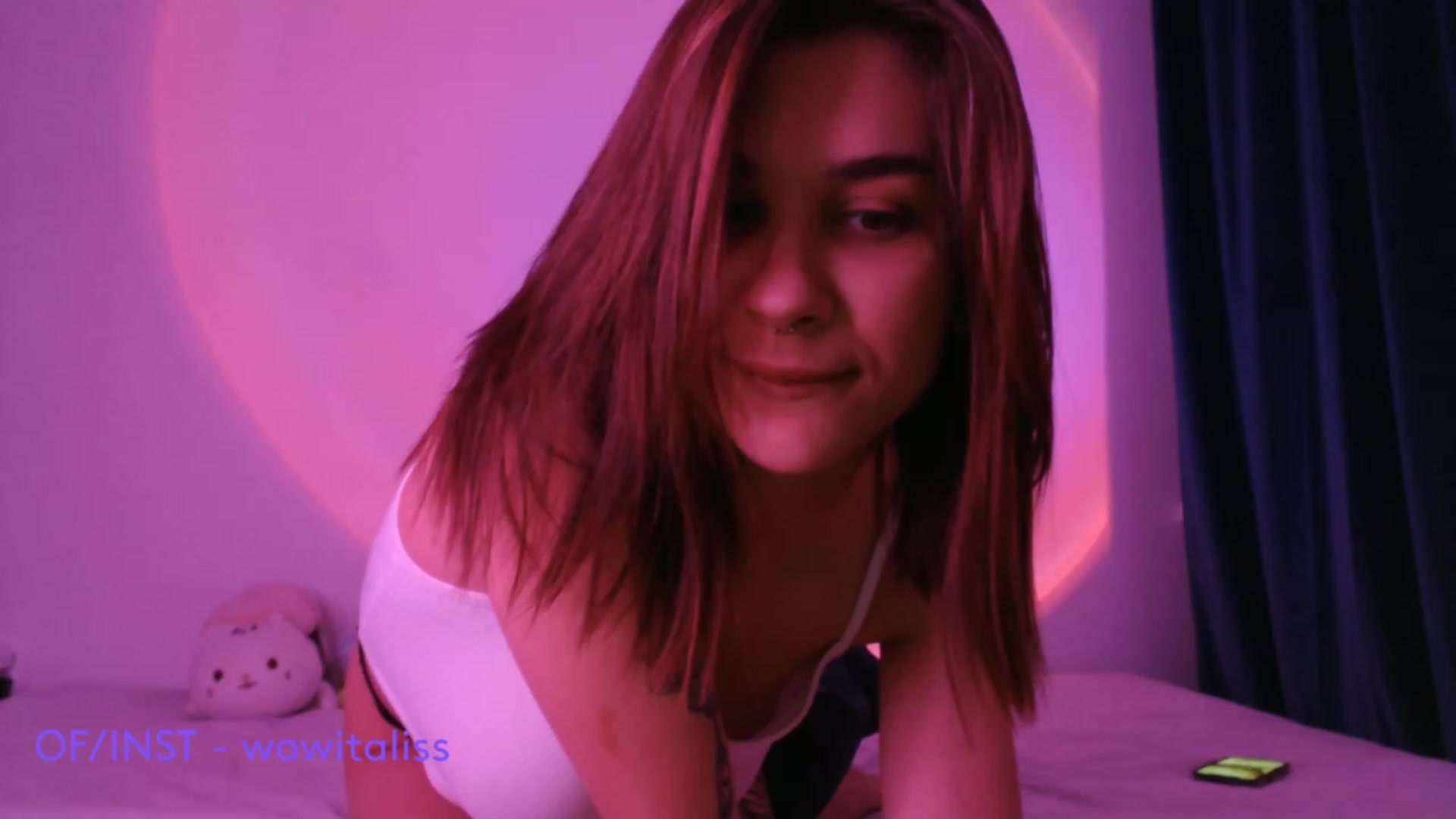 Gallery image thumbnail from alisswow's myfreecams stream on, 01/09/2023, 19:47 image 12 of 20