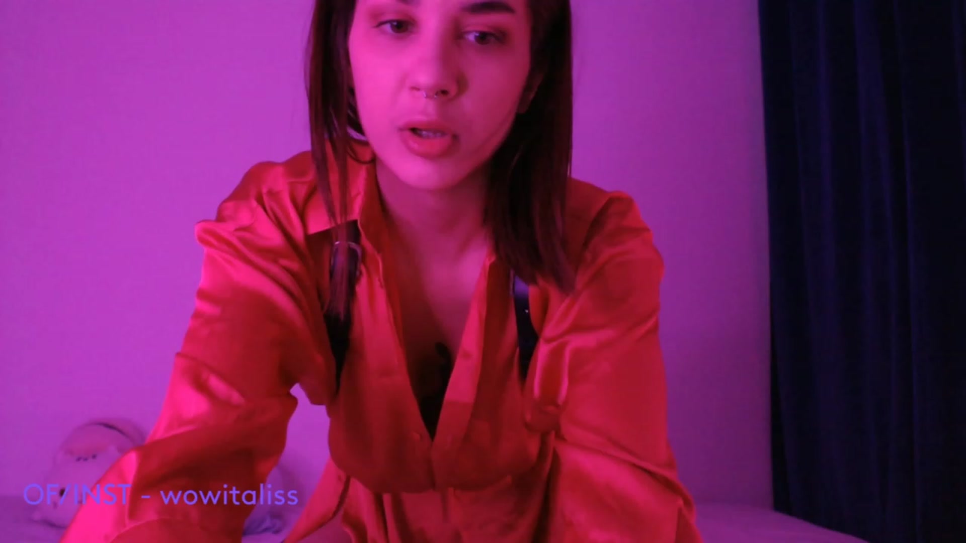 Gallery image thumbnail from alisswow's myfreecams stream on, 01/17/2023, 15:39 image 3 of 20