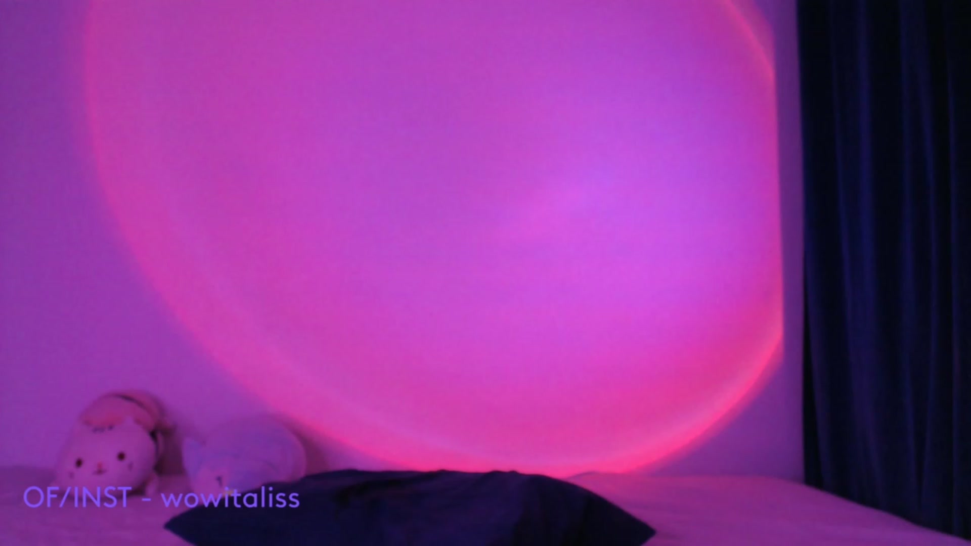 Gallery image thumbnail from alisswow's myfreecams stream on, 01/17/2023, 16:31 image 11 of 20