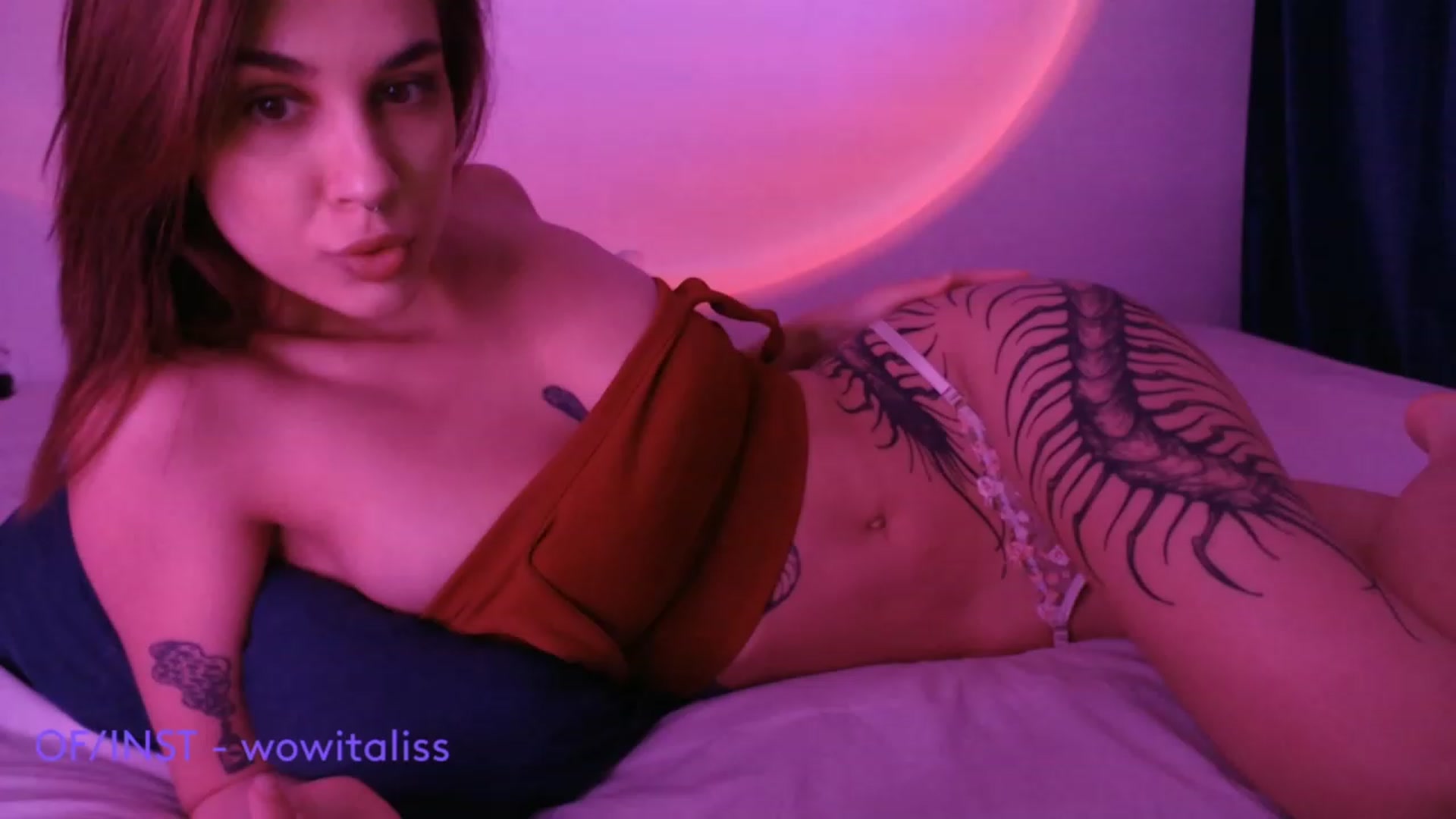 Gallery image thumbnail from alisswow's myfreecams stream on, 01/21/2023, 19:15 image 17 of 20