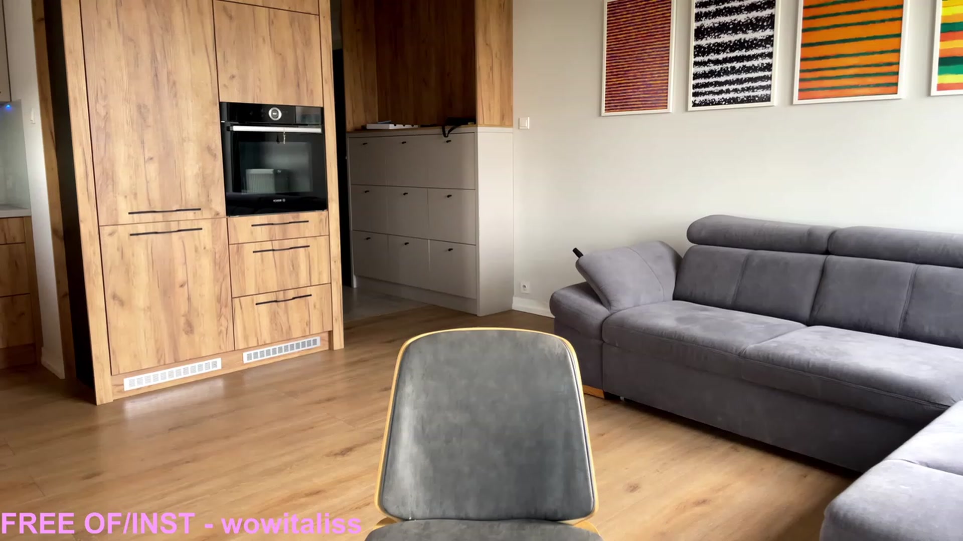 Gallery image thumbnail from alisswow's myfreecams stream on, 08/04/2023, 16:30 image 16 of 20