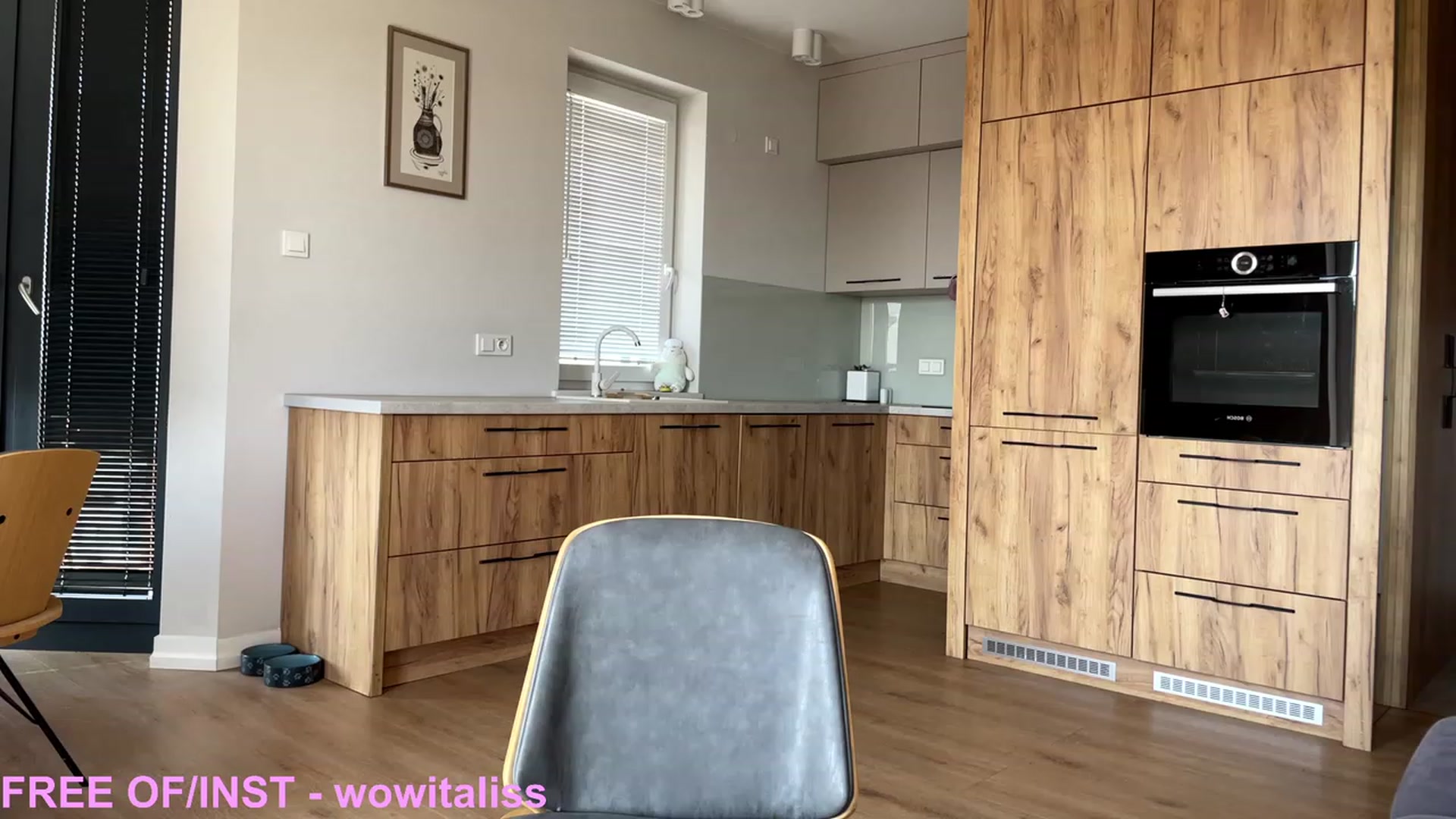 Gallery image thumbnail from alisswow's myfreecams stream on, 08/23/2023, 11:51 image 17 of 20