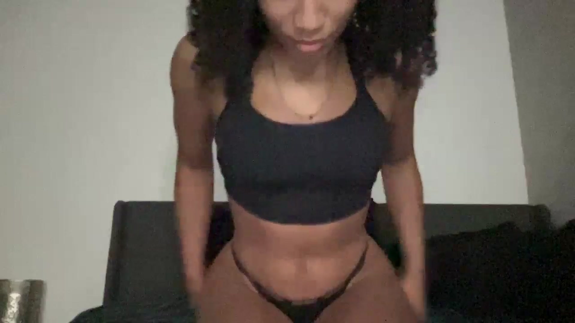 Gallery image thumbnail from aliyahluv's myfreecams stream on, 12/10/2024, 19:28 image 18 of 20