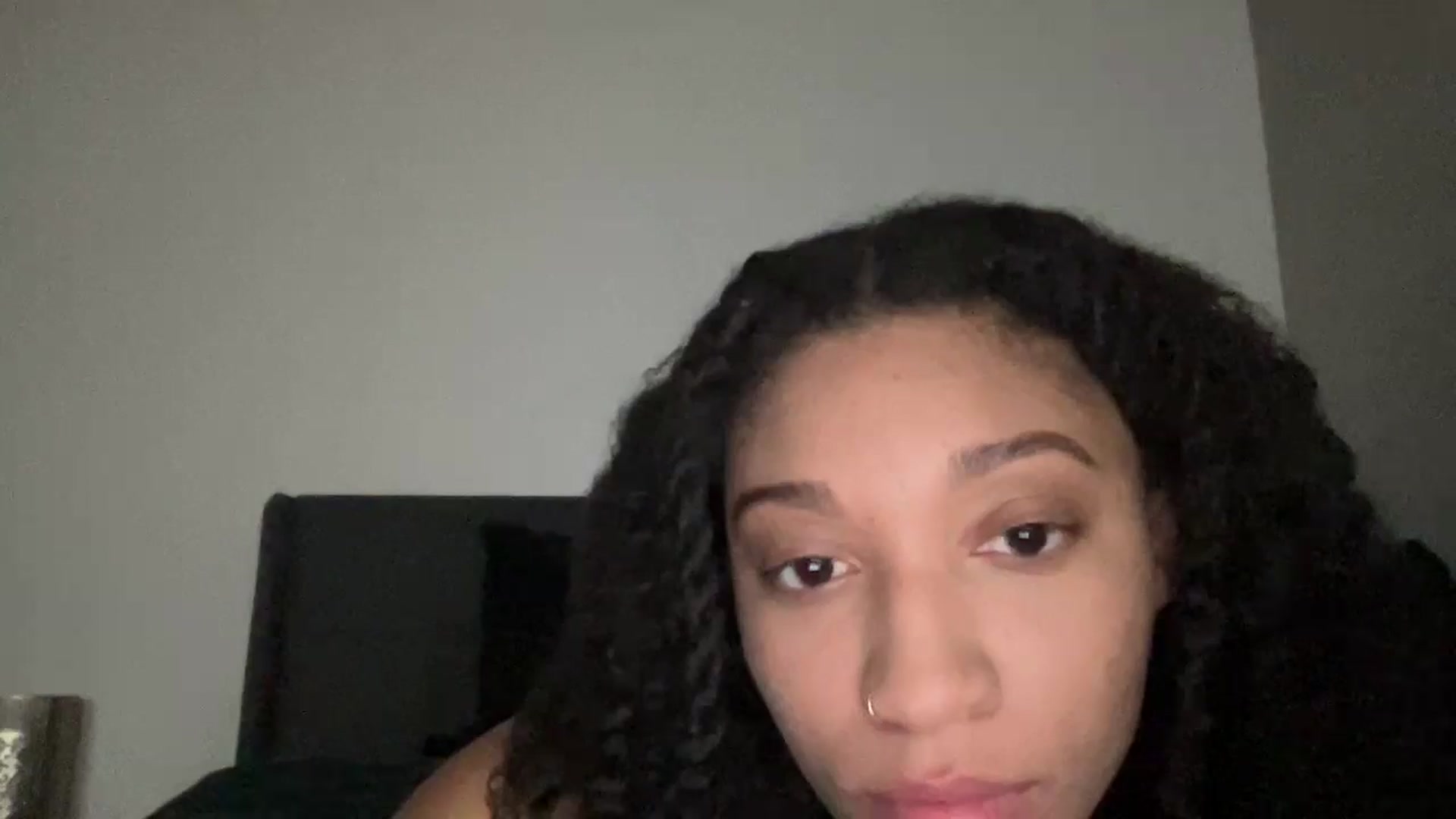 Gallery image thumbnail from aliyahluv's myfreecams stream on, 12/10/2024, 19:28 image 16 of 20