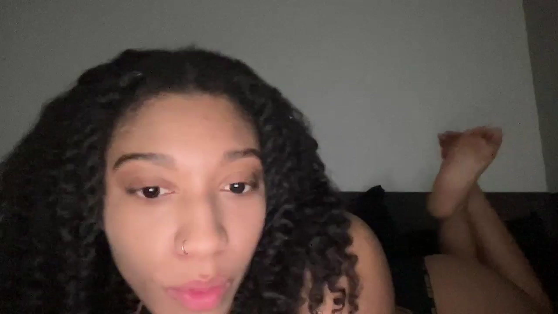 Gallery image thumbnail from aliyahluv's myfreecams stream on, 12/10/2024, 20:20 image 2 of 20