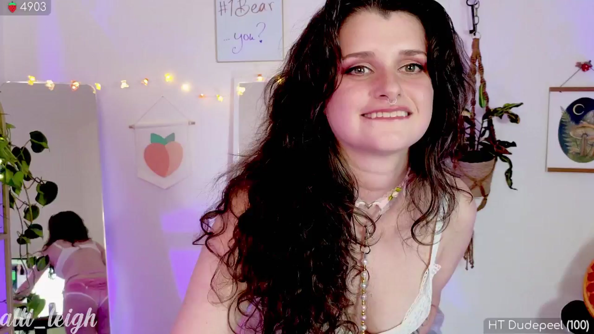 Gallery image thumbnail from alli_leigh's myfreecams stream on, 09/14/2024, 01:56 image 2 of 20