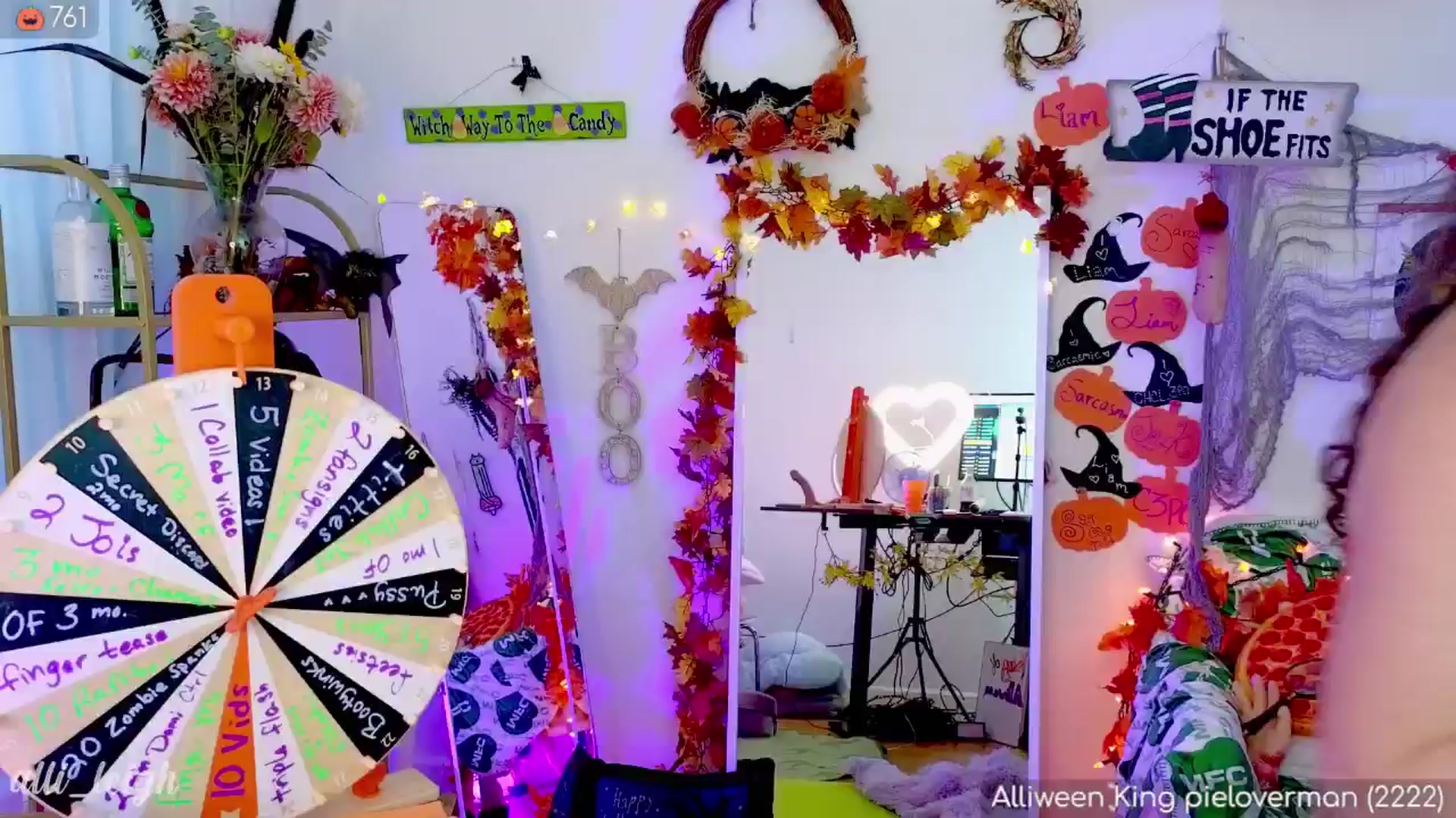 Gallery image thumbnail from alli_leigh's myfreecams stream on, 10/09/2024, 24:01 image 16 of 20