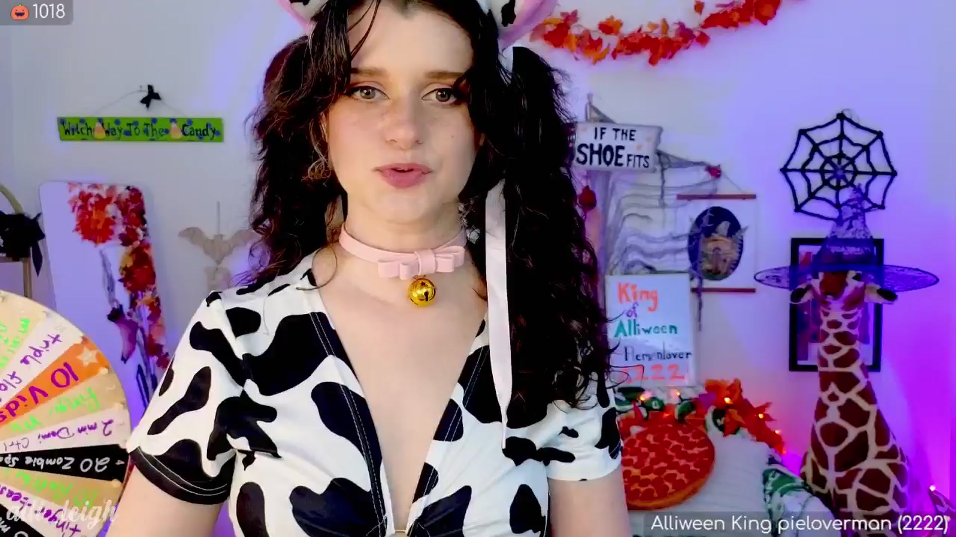 Gallery image thumbnail from alli_leigh's myfreecams stream on, 10/13/2024, 01:35 image 7 of 20