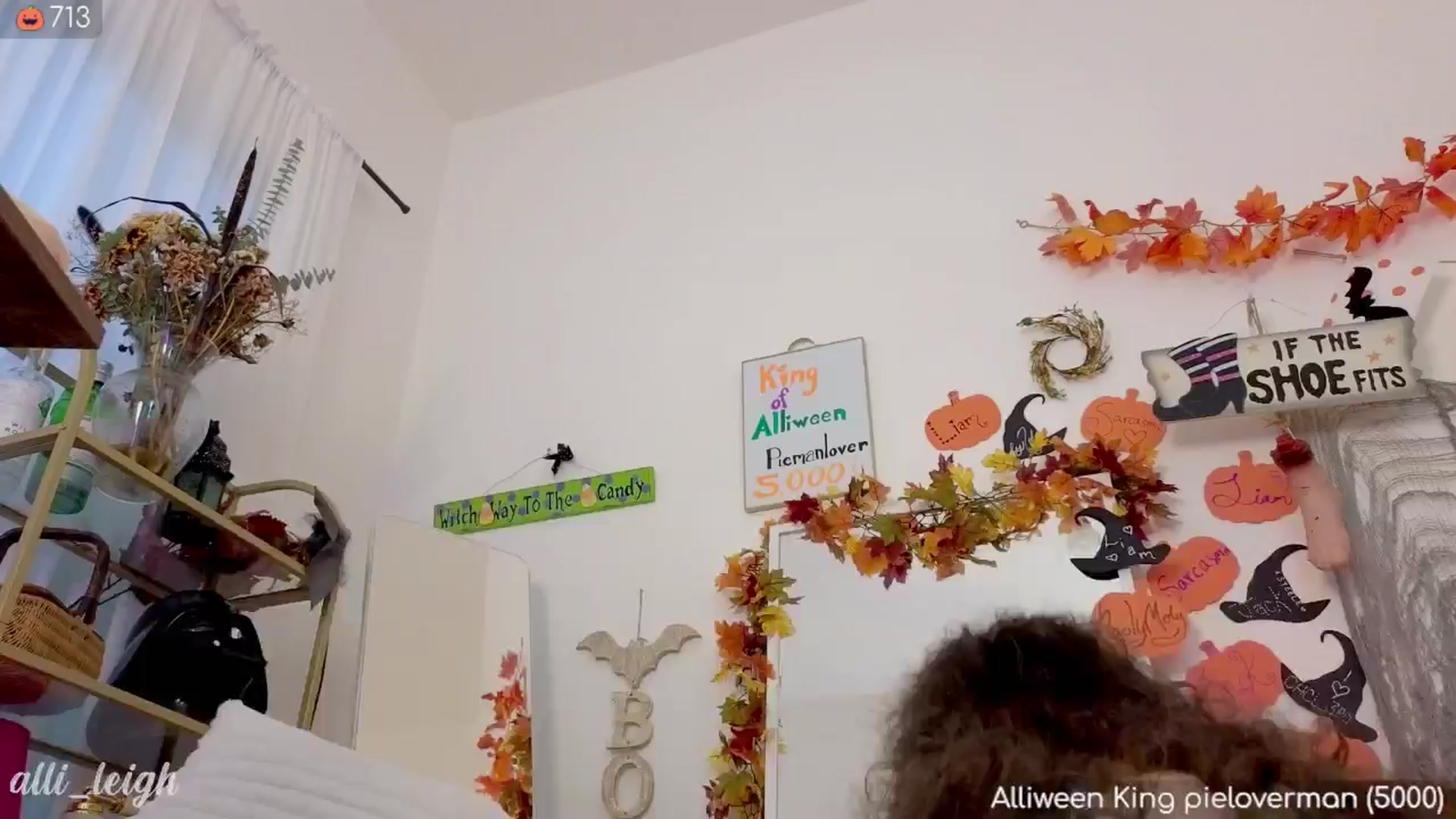 Gallery image thumbnail from alli_leigh's myfreecams stream on, 10/20/2024, 23:43 image 9 of 20