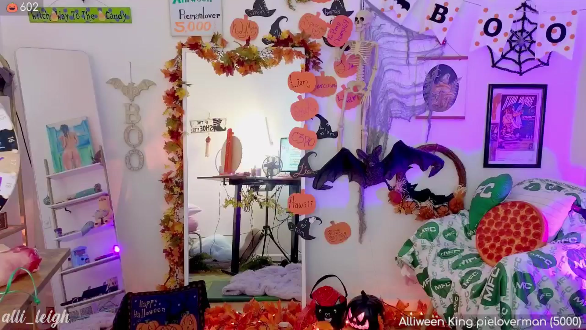 Gallery image thumbnail from alli_leigh's myfreecams stream on, 10/30/2024, 24:01 image 16 of 20