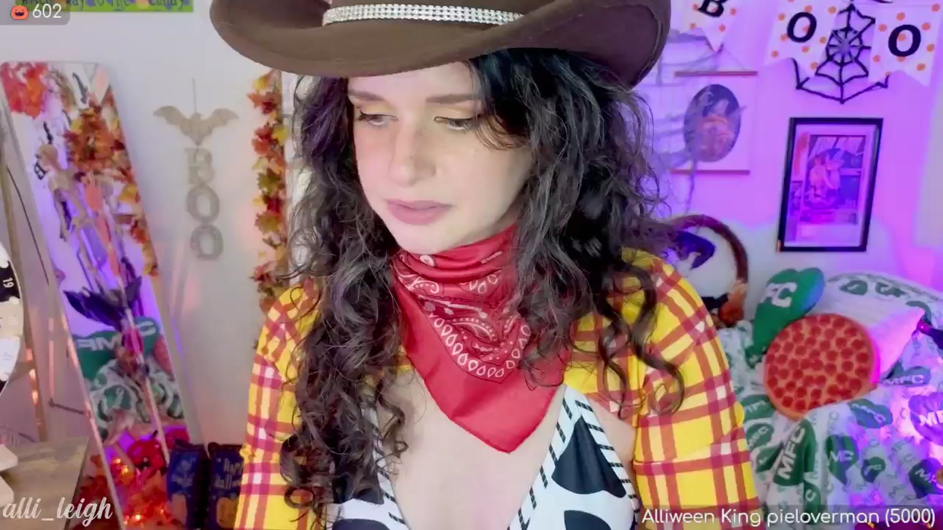Gallery image thumbnail from alli_leigh's myfreecams stream on, 10/30/2024, 24:01 image 12 of 20
