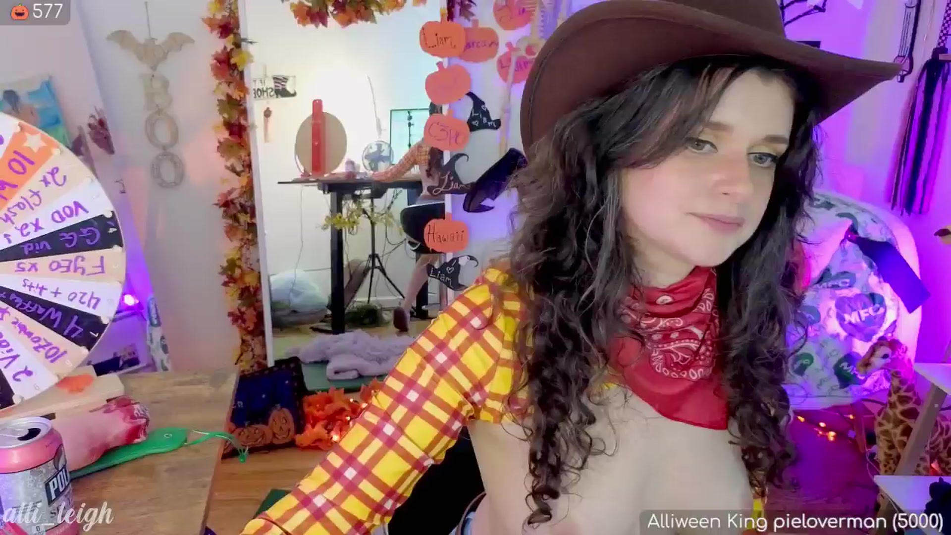 Gallery image thumbnail from alli_leigh's myfreecams stream on, 10/30/2024, 03:21 image 13 of 20