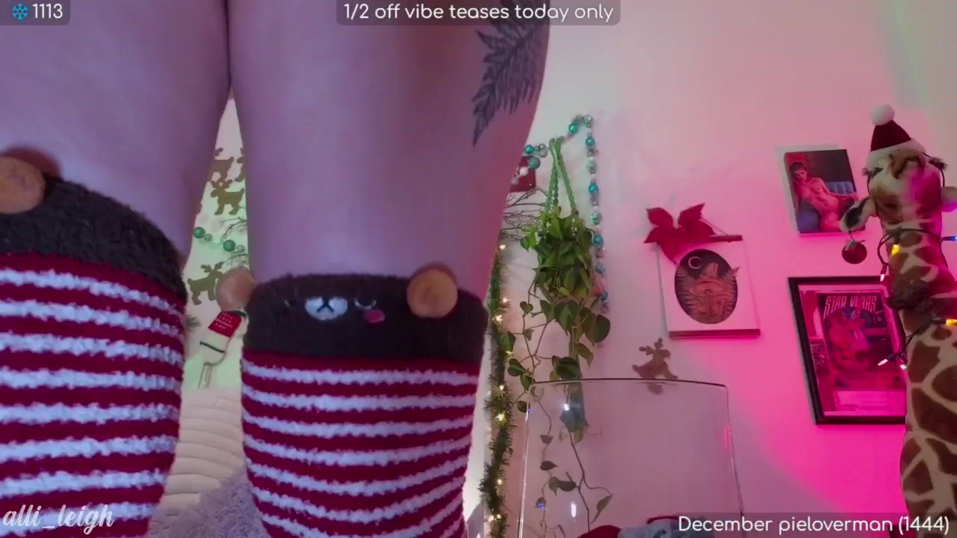 Gallery image thumbnail from alli_leigh's myfreecams stream on, 12/06/2024, 04:49 image 17 of 20