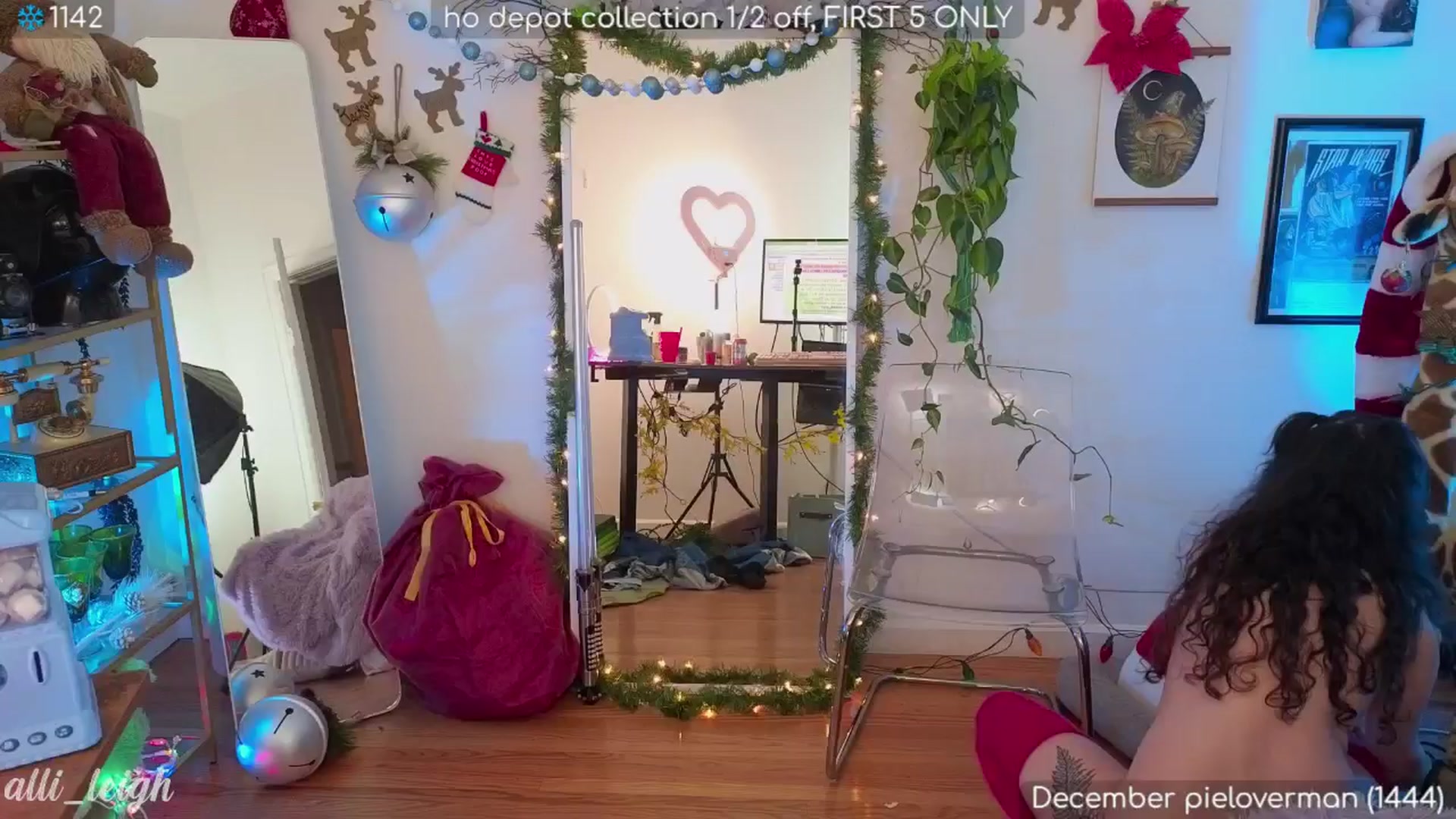 Gallery image thumbnail from alli_leigh's myfreecams stream on, 12/07/2024, 03:29 image 1 of 20