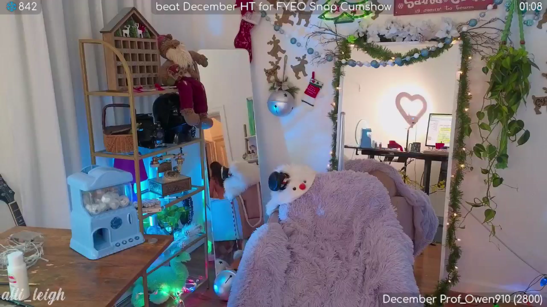 Gallery image thumbnail from alli_leigh's myfreecams stream on, 12/11/2024, 03:50 image 17 of 20