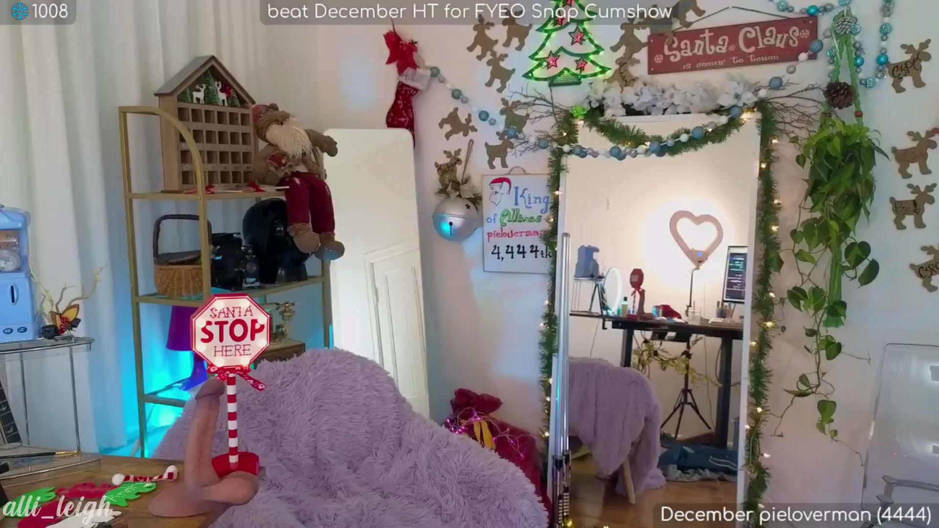 Gallery image thumbnail from alli_leigh's myfreecams stream on, 12/20/2024, 04:03 image 6 of 20