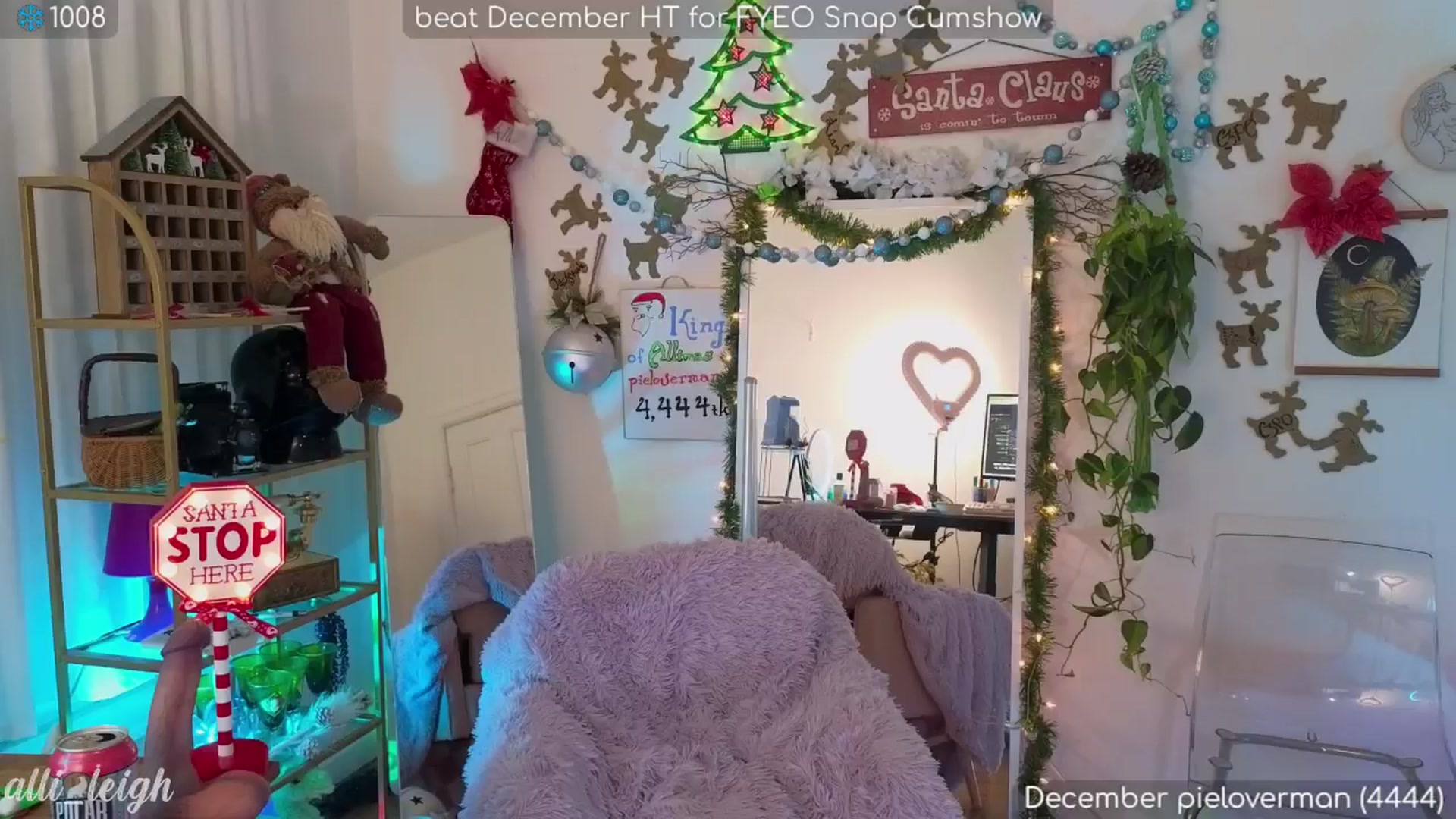 Gallery image thumbnail from alli_leigh's myfreecams stream on, 12/20/2024, 04:03 image 11 of 20