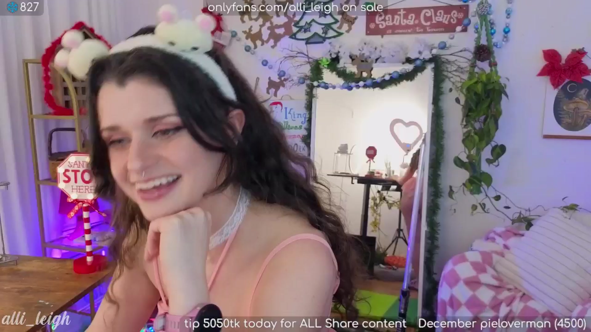 Gallery image thumbnail from alli_leigh's myfreecams stream on, 12/29/2024, 04:42 image 1 of 20