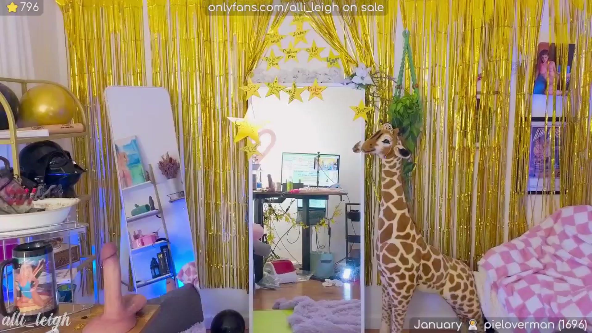 Gallery image thumbnail from alli_leigh's myfreecams stream on, 01/19/2025, 05:30 image 10 of 20