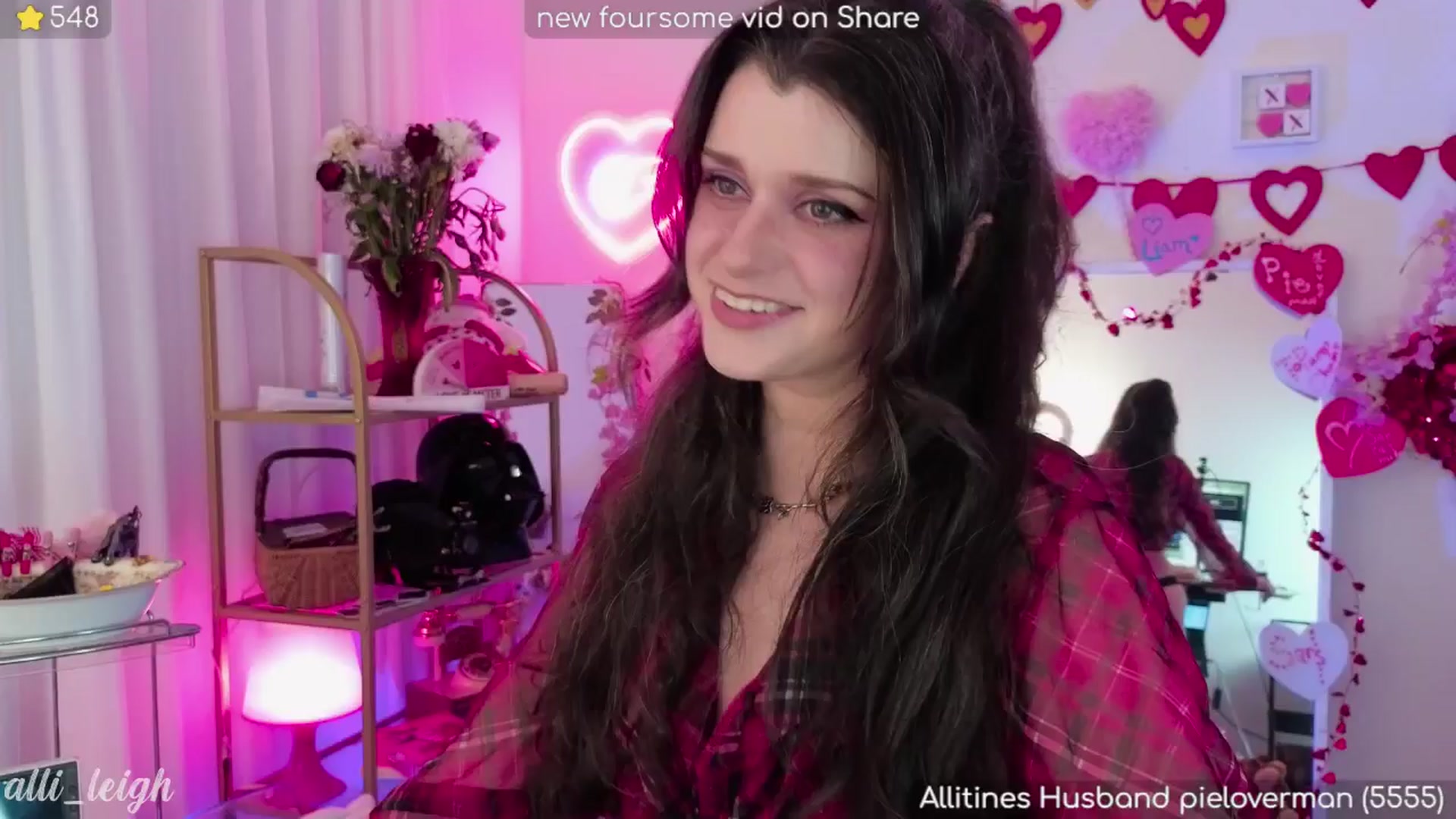 Gallery image thumbnail from alli_leigh's myfreecams stream on, 02/22/2025, 03:04 image 1 of 20