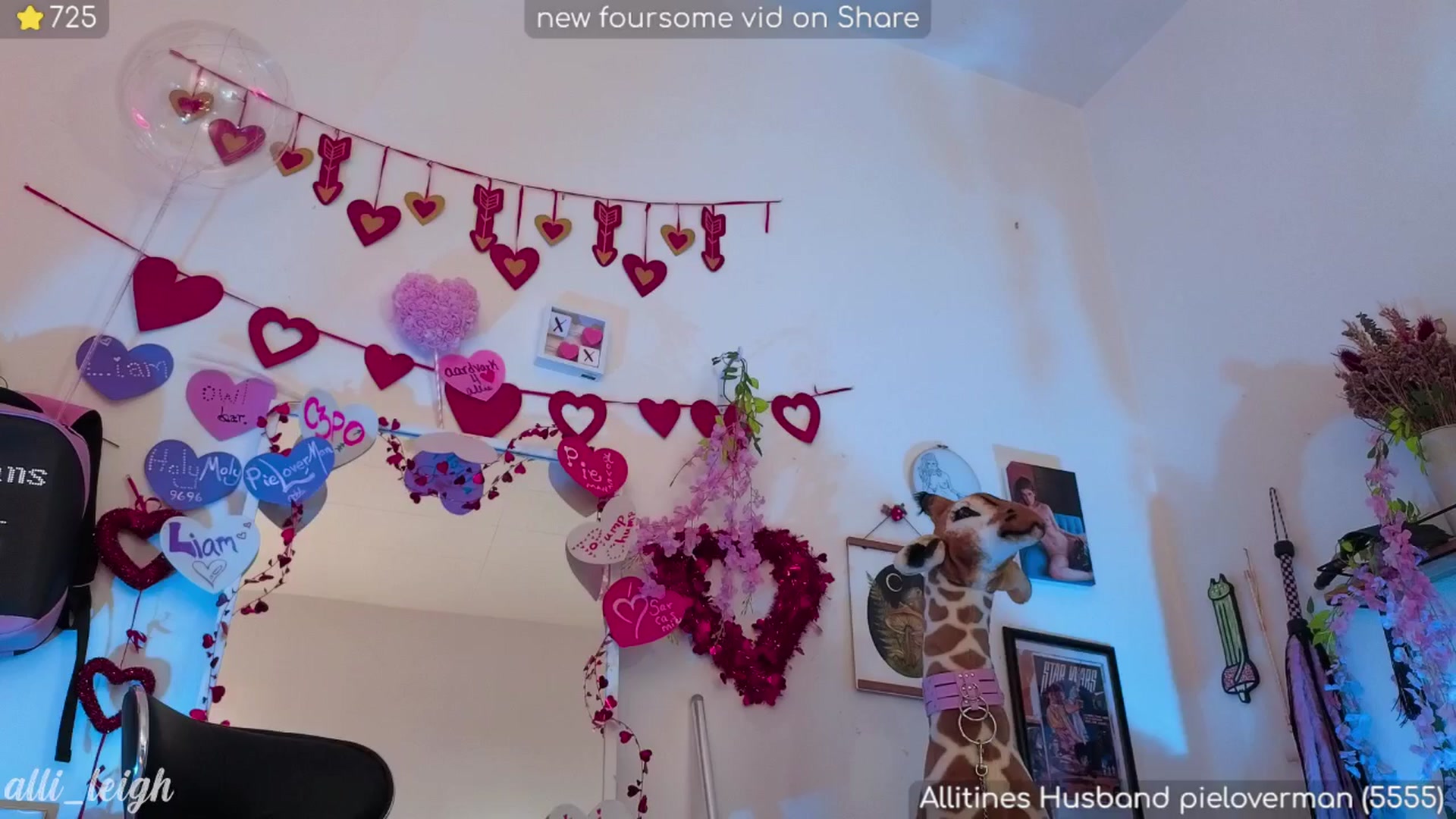 Gallery image thumbnail from alli_leigh's myfreecams stream on, 03/01/2025, 05:22 image 11 of 20