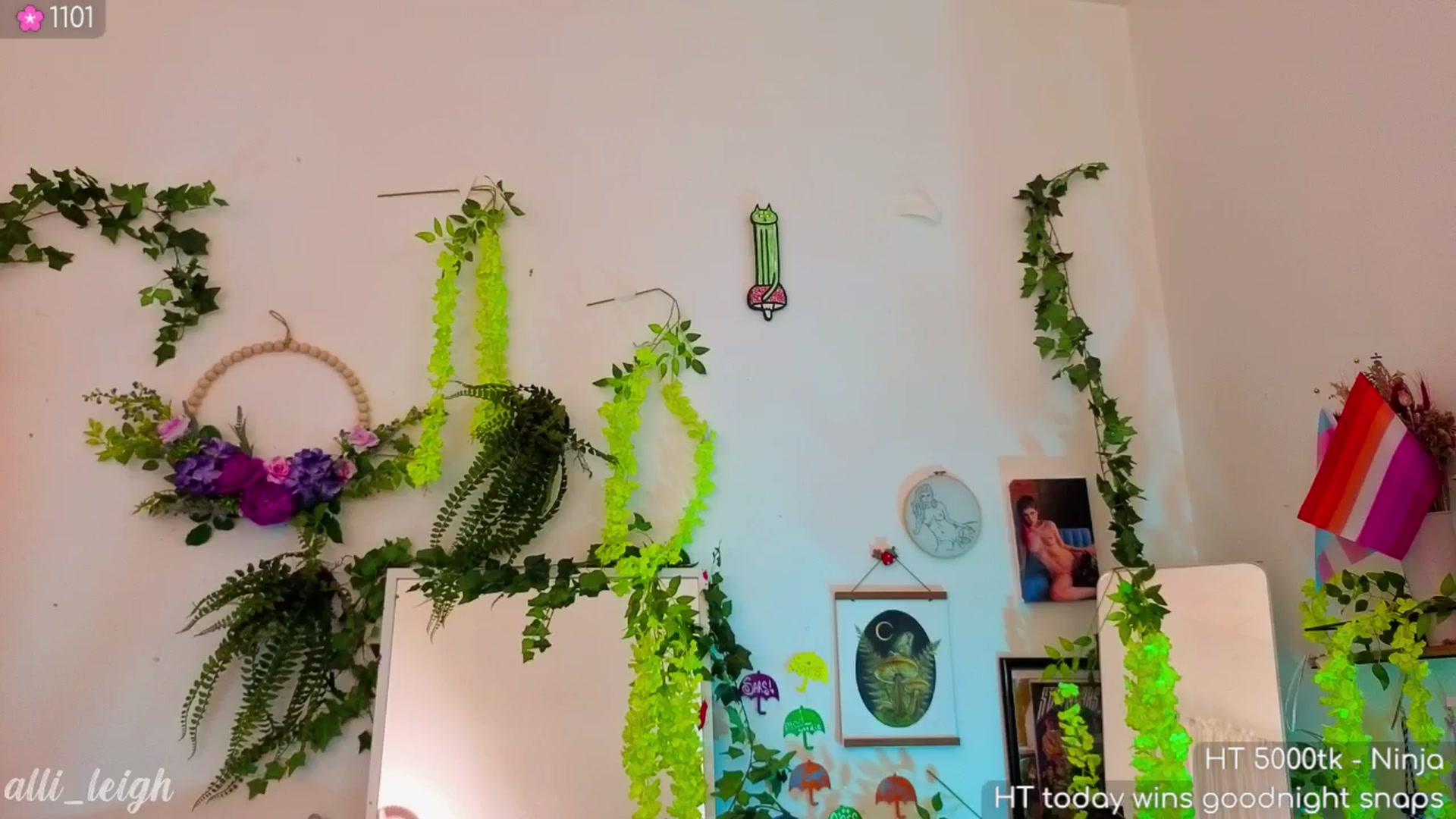 Gallery image thumbnail from alli_leigh's myfreecams stream on, 04/20/2025, 03:12 image 18 of 20