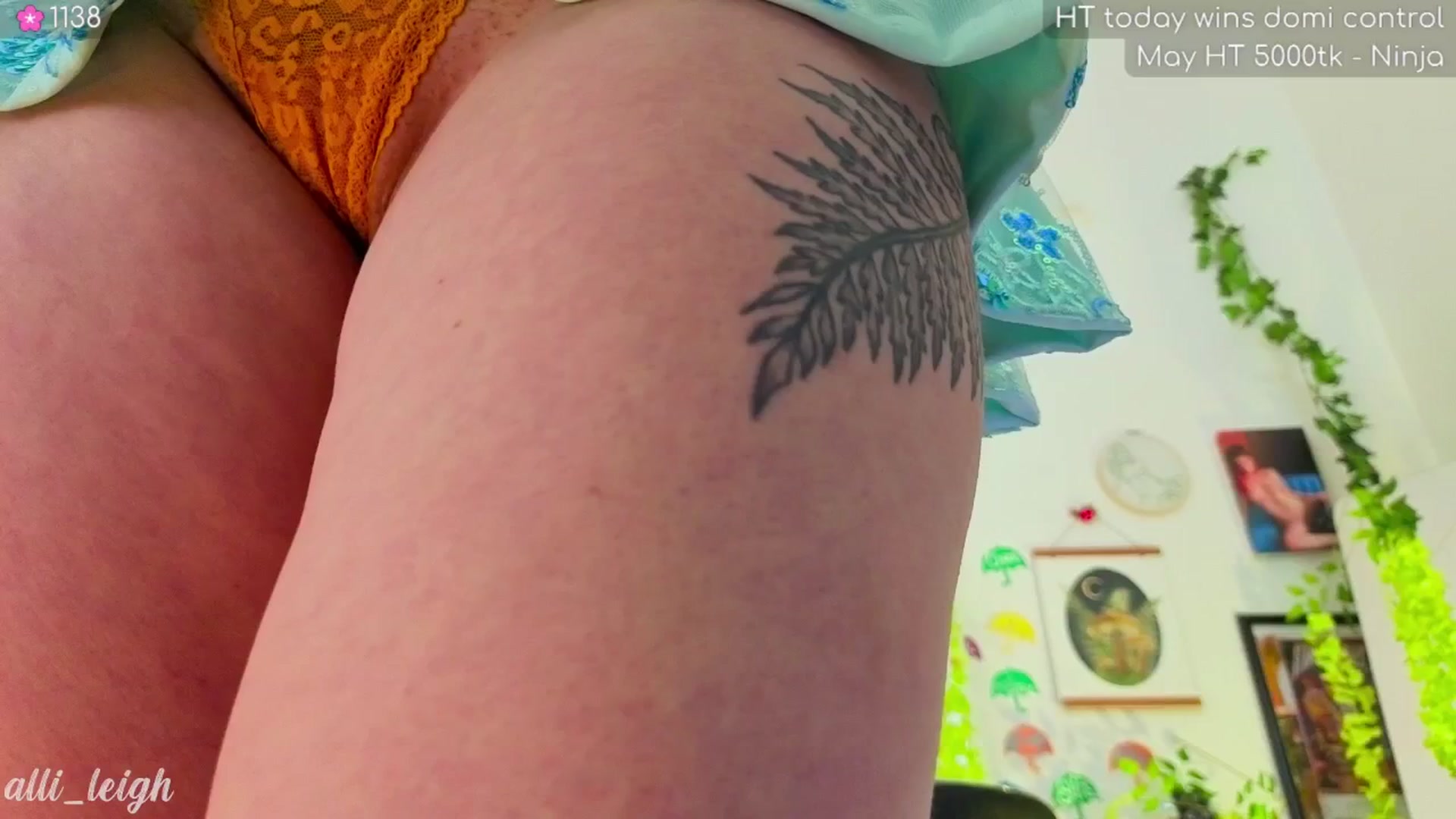 Gallery image thumbnail from alli_leigh's myfreecams stream on, 04/26/2025, 02:49 image 8 of 20
