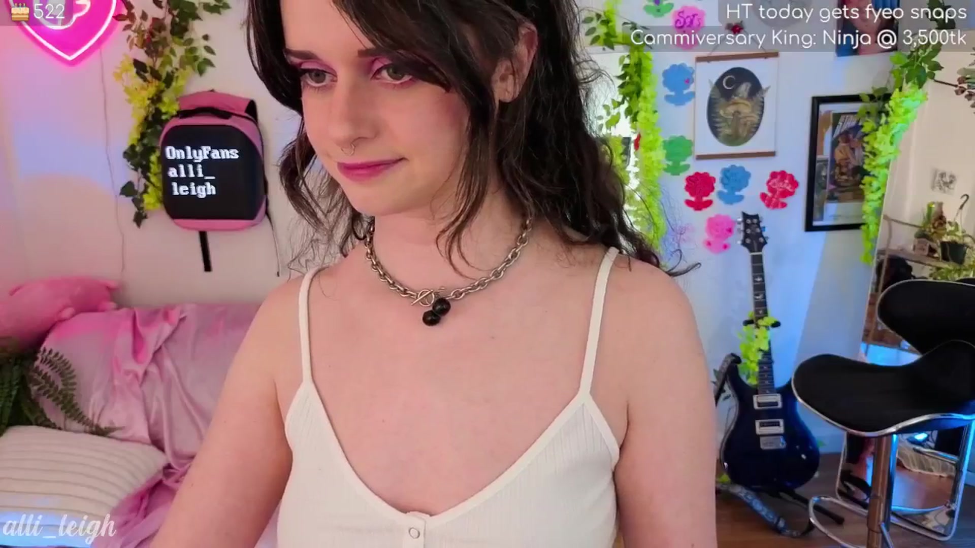 Gallery image thumbnail from alli_leigh's myfreecams stream on, 05/14/2025, 24:01 image 9 of 20