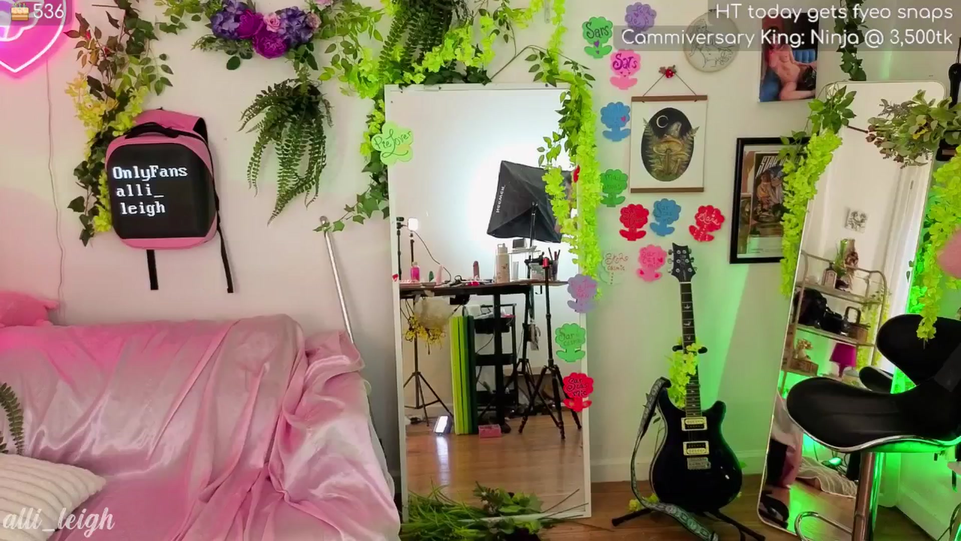 Gallery image thumbnail from alli_leigh's myfreecams stream on, 05/15/2025, 03:02 image 15 of 20