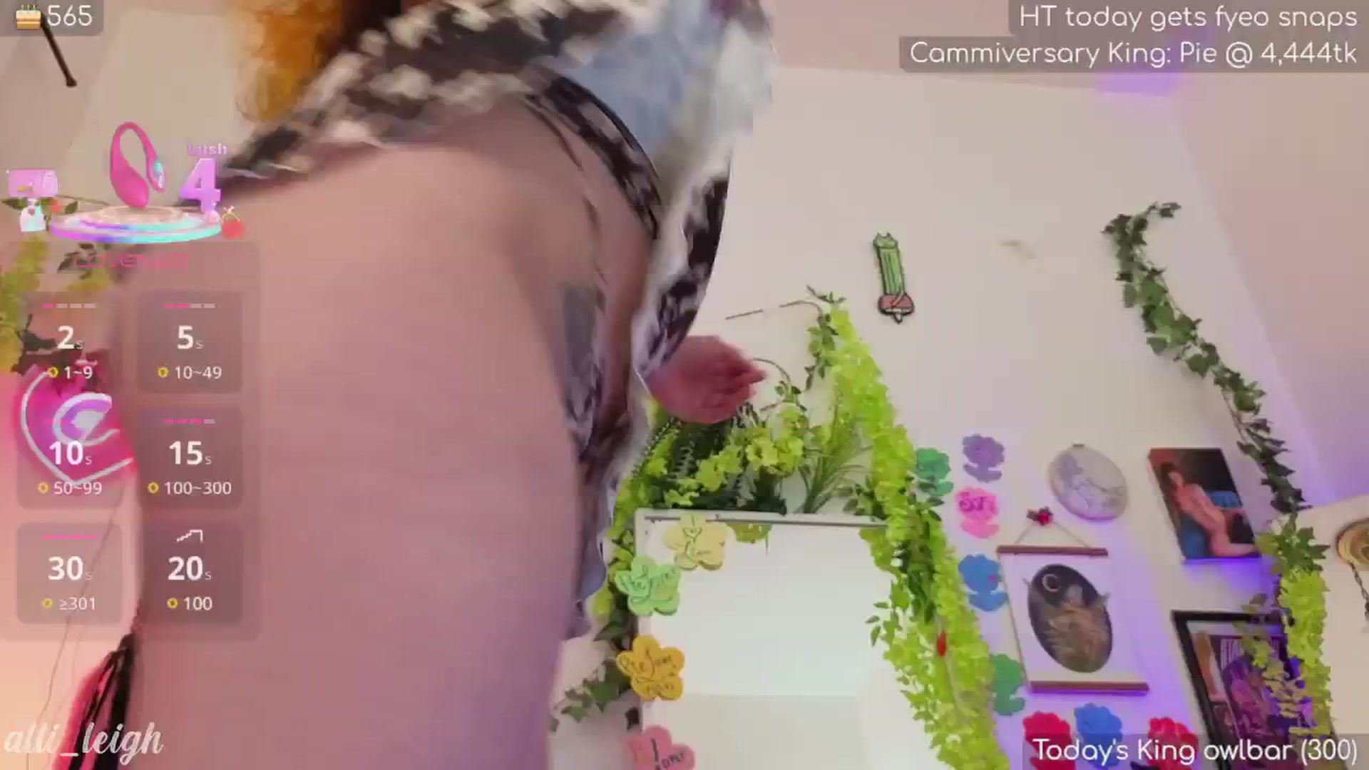 Gallery image thumbnail from alli_leigh's myfreecams stream on, 05/30/2025, 03:50 image 1 of 20