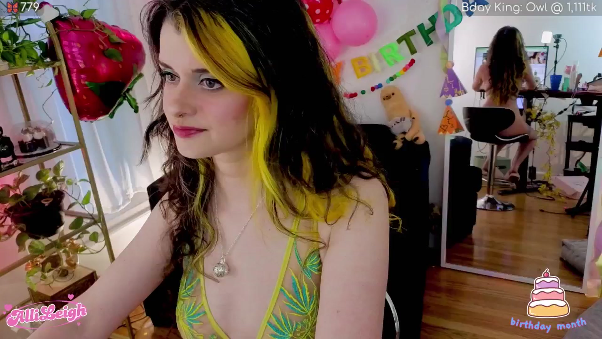 Gallery image thumbnail from alli_leigh's myfreecams stream on, 07/04/2025, 22:38 image 1 of 20