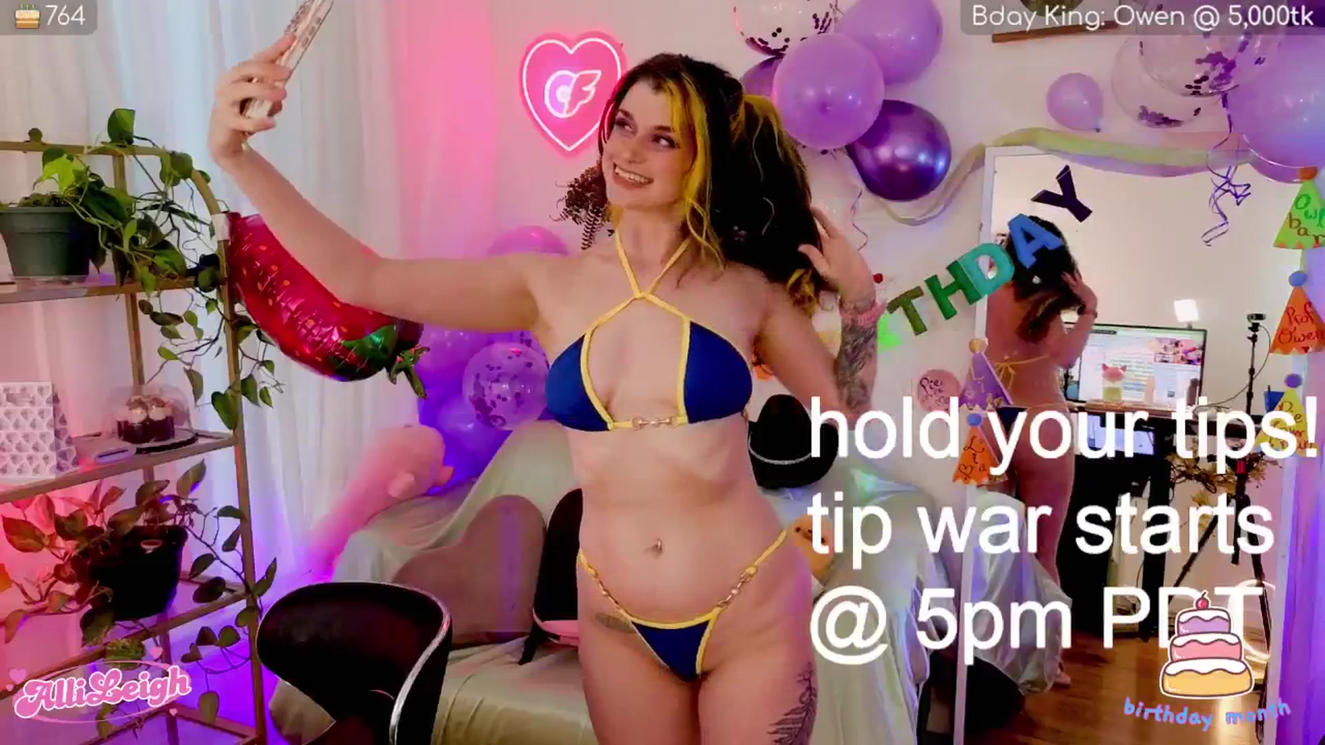 Gallery image thumbnail from alli_leigh's myfreecams stream on, 07/13/2025, 24:02 image 15 of 20