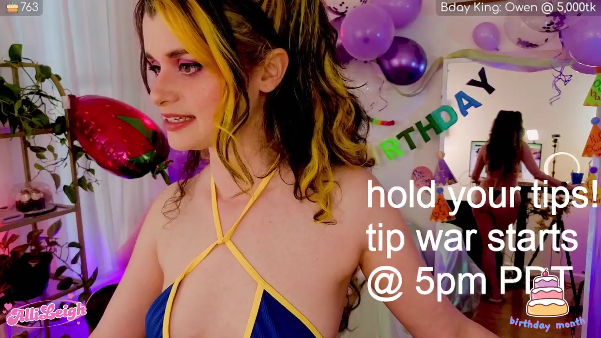 Gallery image thumbnail from alli_leigh's myfreecams stream on, 07/13/2025, 24:02 image 3 of 20