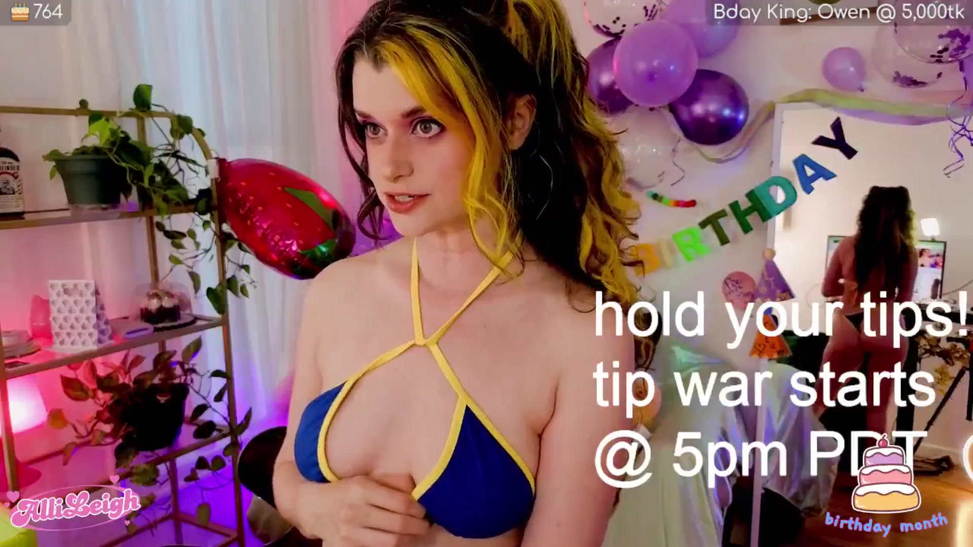 Gallery image thumbnail from alli_leigh's myfreecams stream on, 07/13/2025, 24:02 image 10 of 20