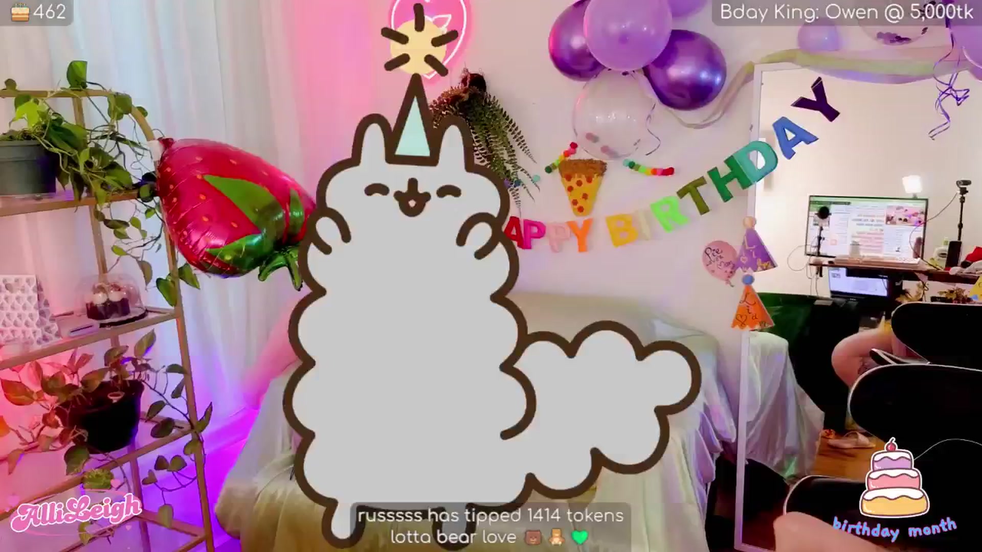 Gallery image thumbnail from alli_leigh's myfreecams stream on, 07/13/2025, 01:16 image 15 of 20