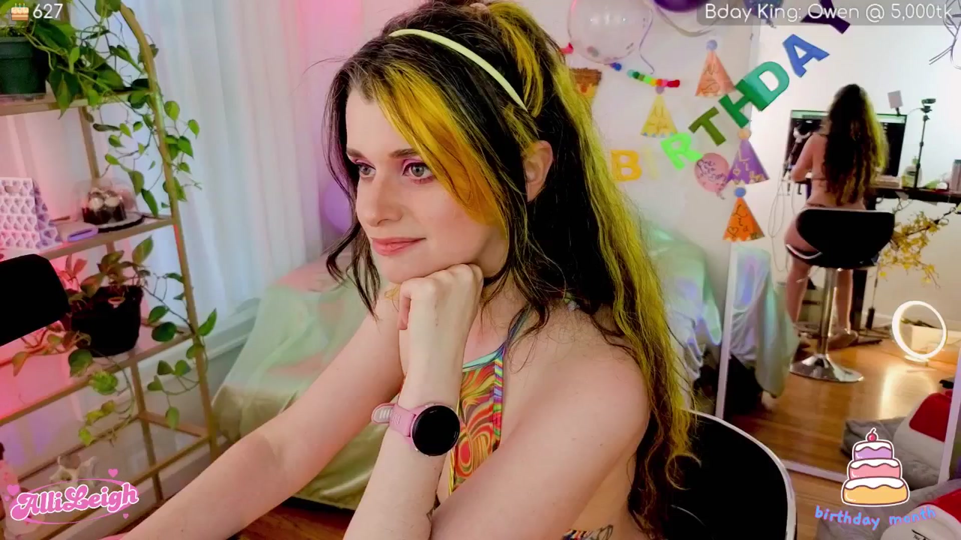 Gallery image thumbnail from alli_leigh's myfreecams stream on, 07/19/2025, 24:01 image 15 of 20